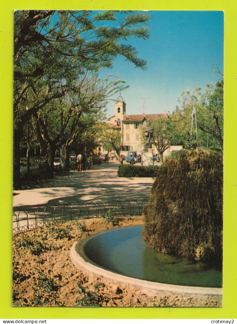 83 LE BEAUSSET N°10 265 Place De La Liberté En 1982 Fontaine Statue Camion VOIR DOS - Le Beausset