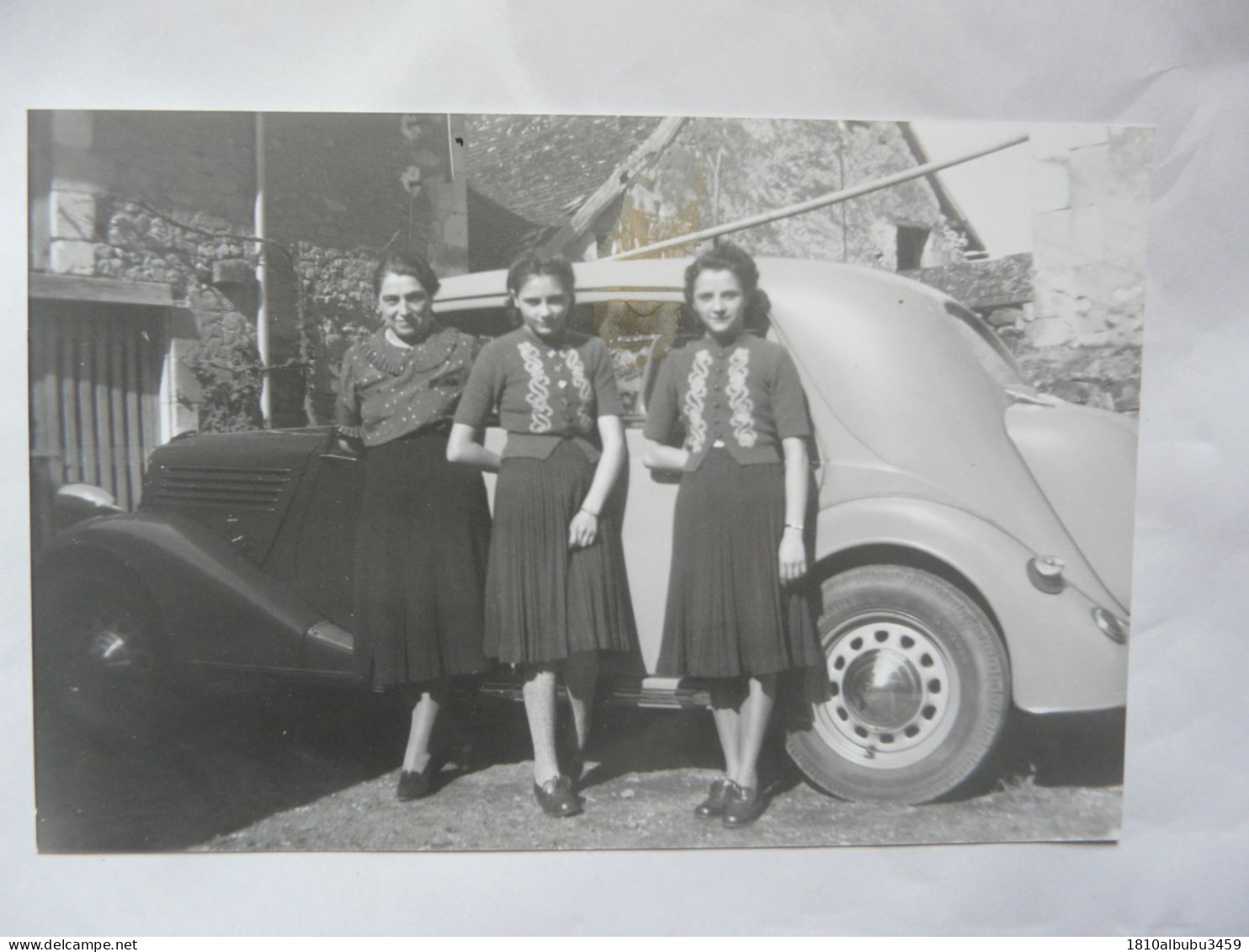 REPRODUCTION D'UNE PHOTO ANCIENNE (14 X 9,5 Cm) : Scène Animée (automobile) - Coches