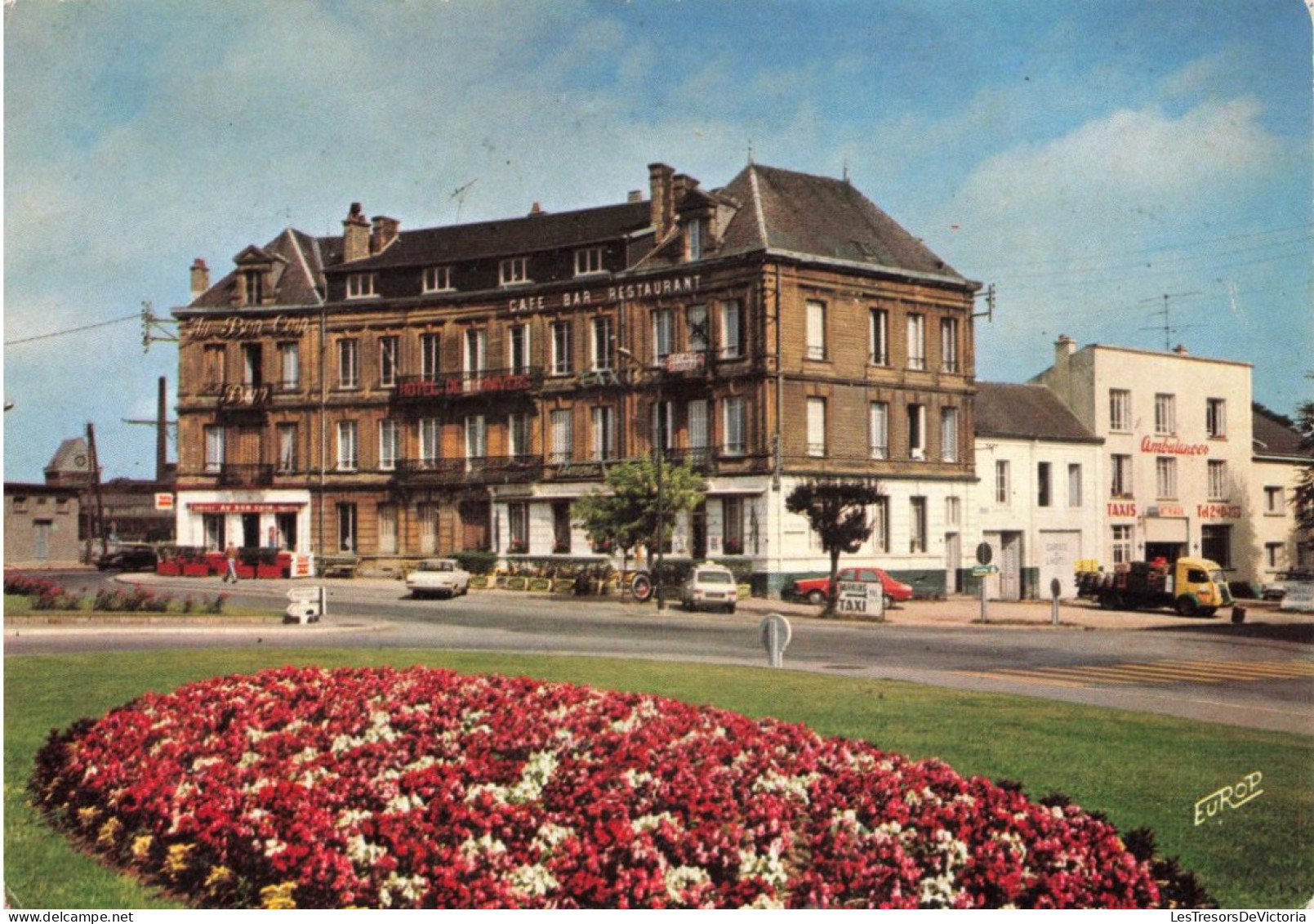 FRANCE - Sedan - L'Hôtel De L'Univers - Place De La Gare - Colorisé -  Carte Postale Ancienne - Sedan