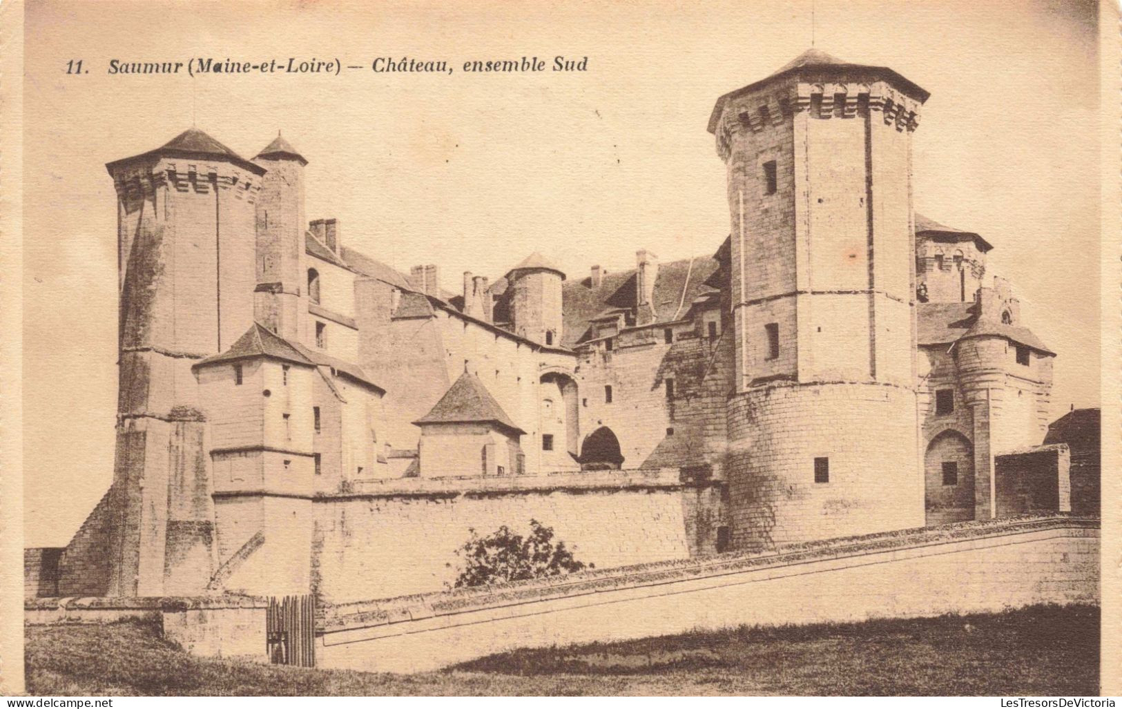 FRANCE - Saumur - Château Ensemble Sud - Carte Postale Ancienne - Saumur