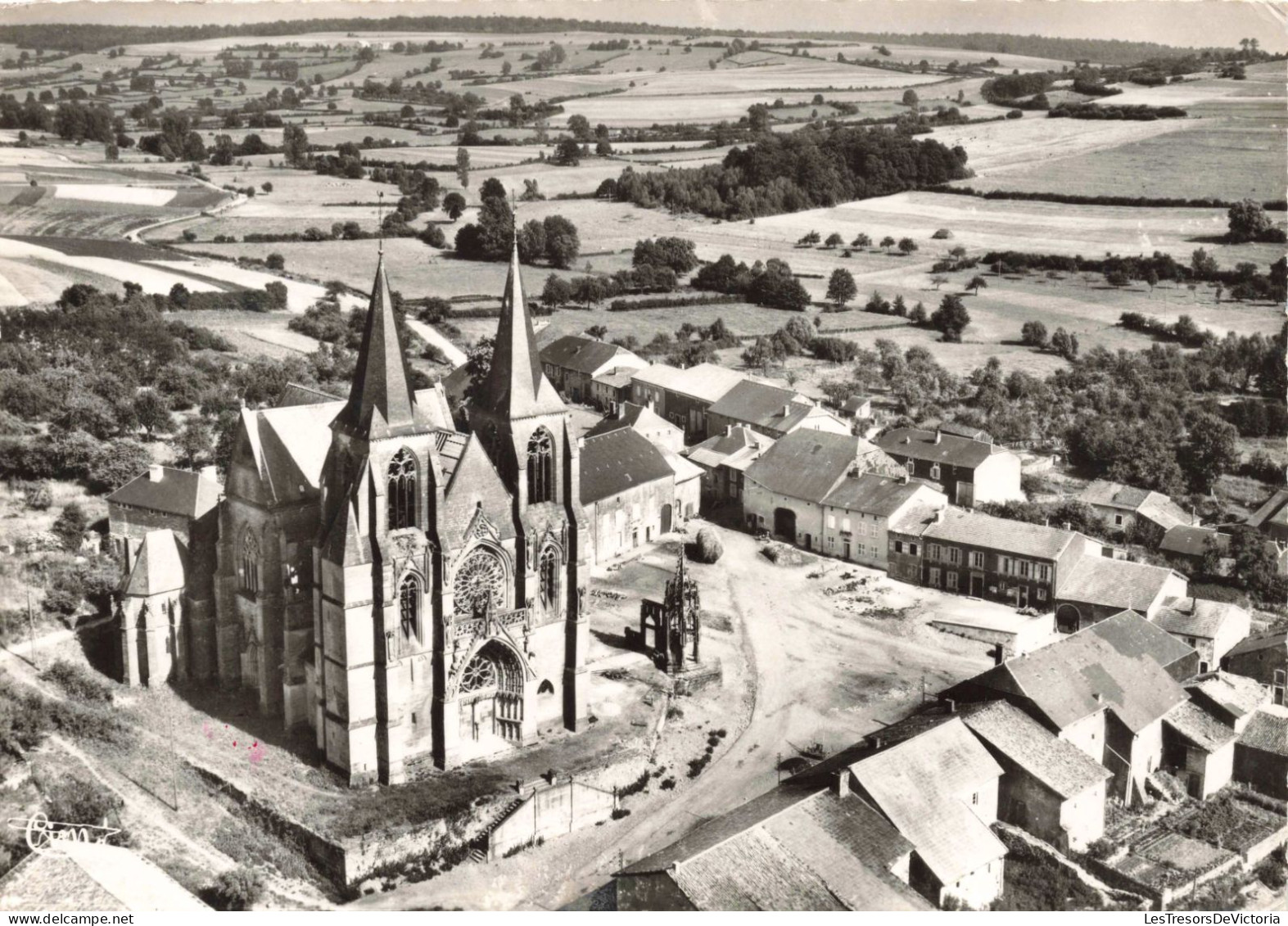 FRANCE - Avioth - La Basilique - Carte Postale Ancienne - Avioth