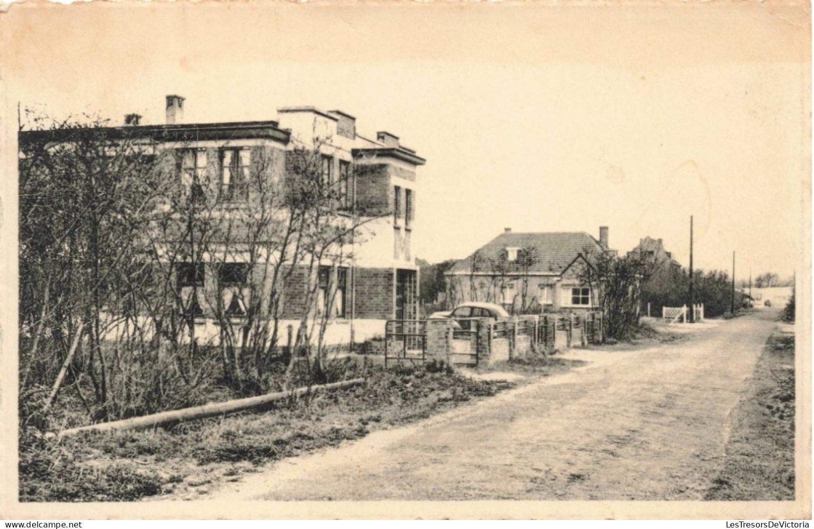 BELGIQUE - Oostduinkerke - Bains - Avenue Douce Amère - Carte Postale Ancienne - Oostduinkerke