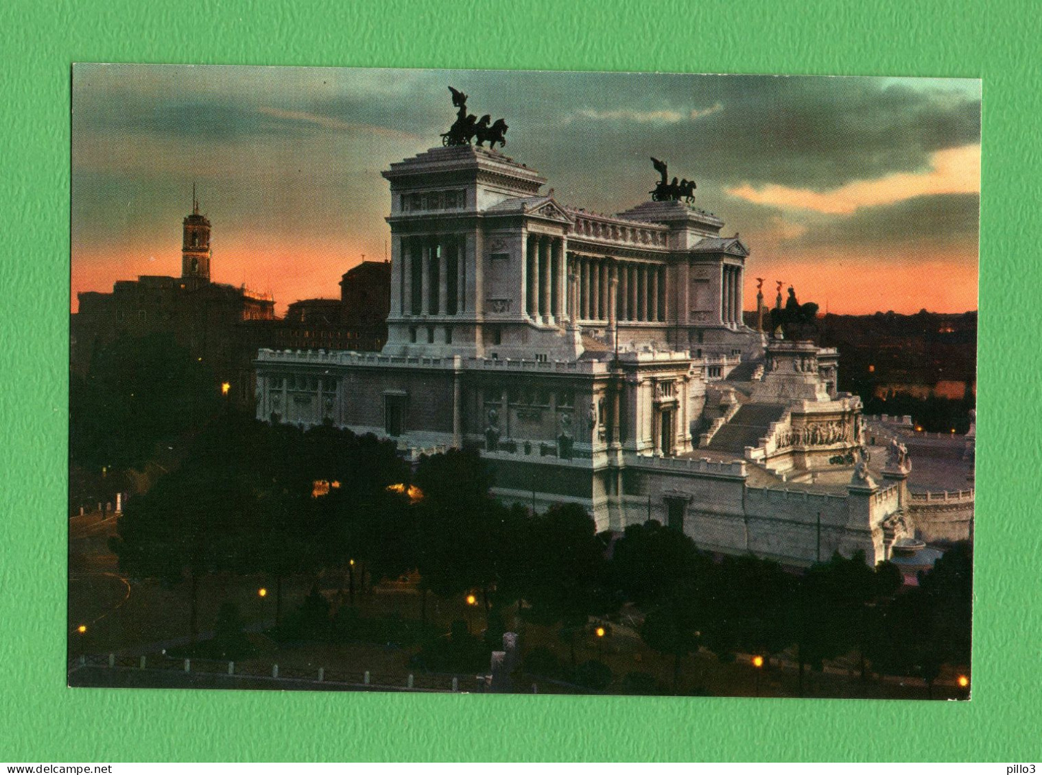 ROMA  -  Monumento A Vittorio Emanuele II -  Non Viaggiata -  Anni  70 - Altare Della Patria