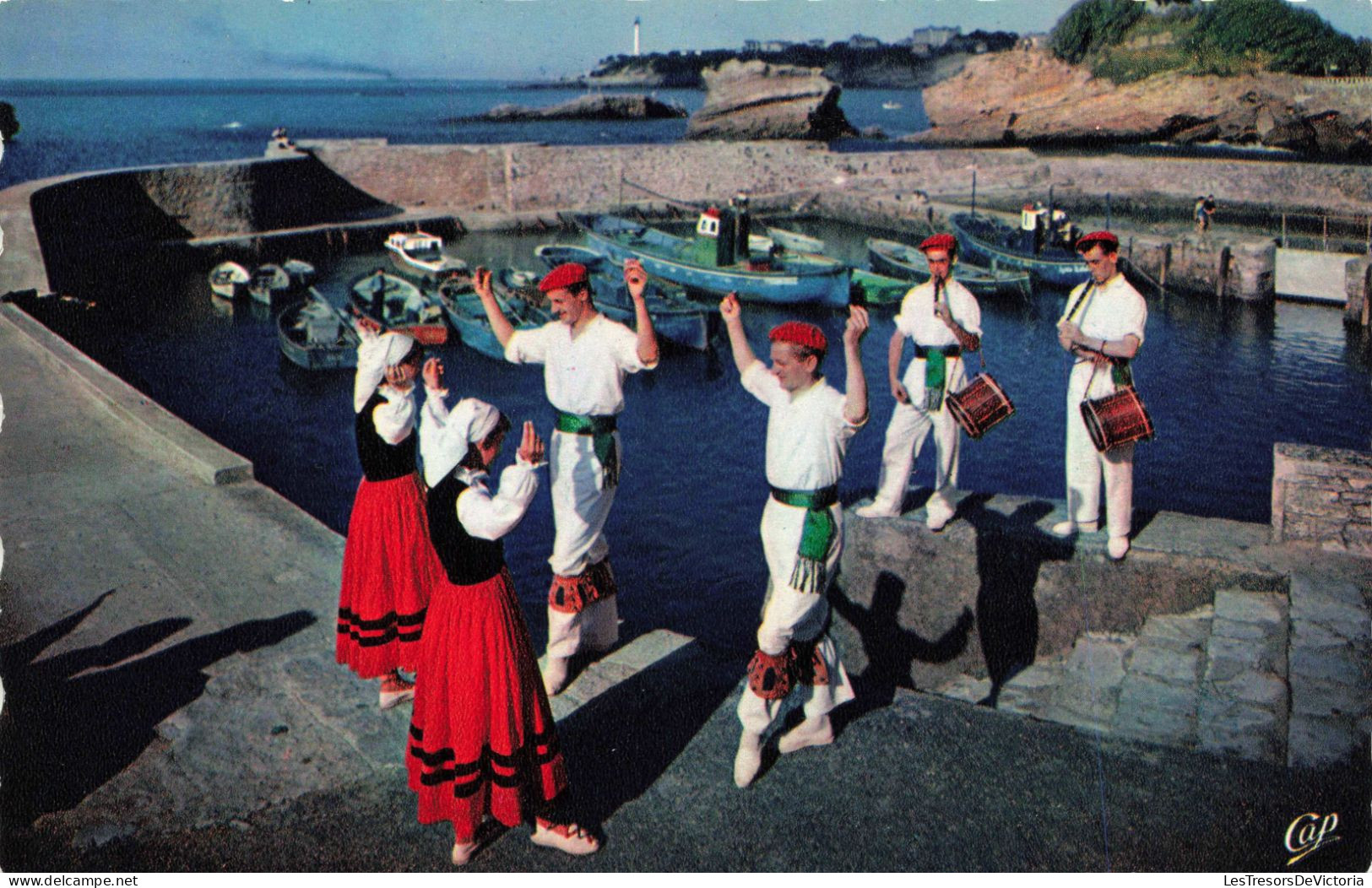 FOLKLORE - SUD OUEST - Groupe Folklorique Bi Harri - Le Fandango - Animé - Colorisé - Carte Postale Ancienne - Dans