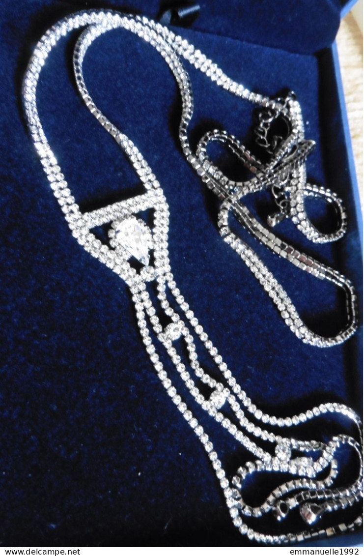 Neuf - Long Collier Sautoir Marque Eifel Style Art Deco Métal Argenté & Cristaux Strass - Kettingen