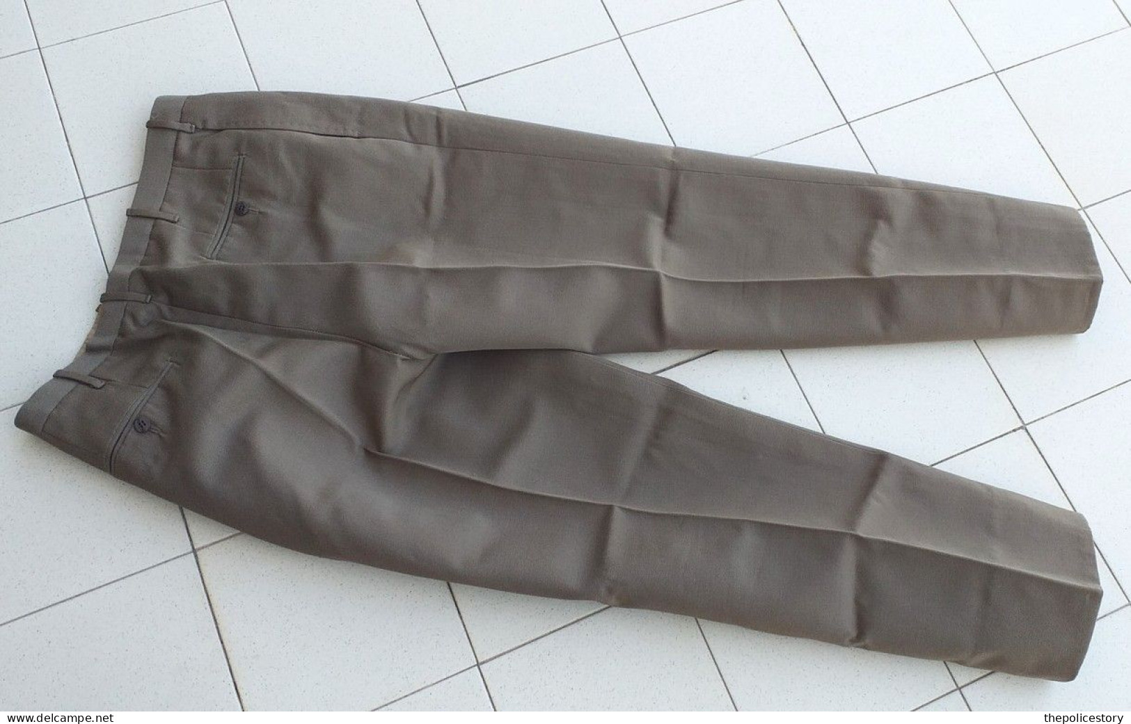 Giacca pantaloni M48 camicia cravatta S.Ten. Lanceri Montebello 1967
