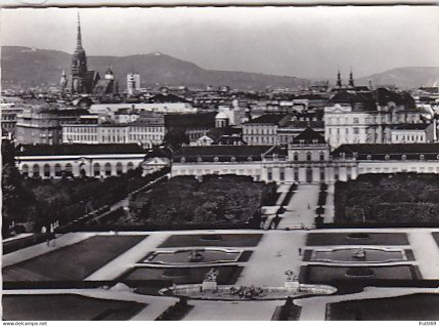 AK 169288 AUSTRIA - Wien - Blick Vom Oberen Belvedere - Belvedere