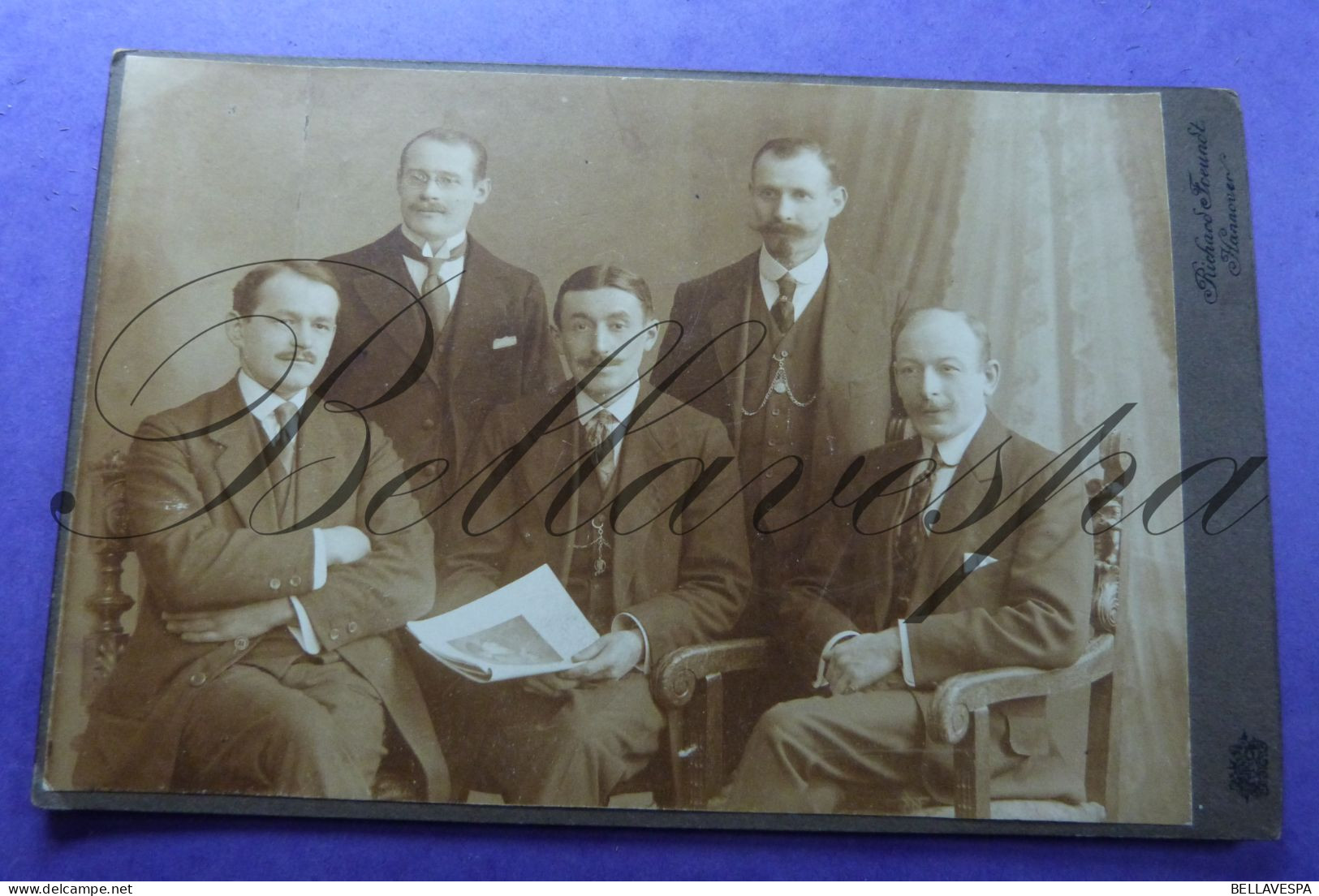 C.D.V. -Photo-Carte De Visite Studio Atelier "Richard  FREUNDT Hannover Format XL- "Imprimeurs" ? Publishers? - Ancianas (antes De 1900)