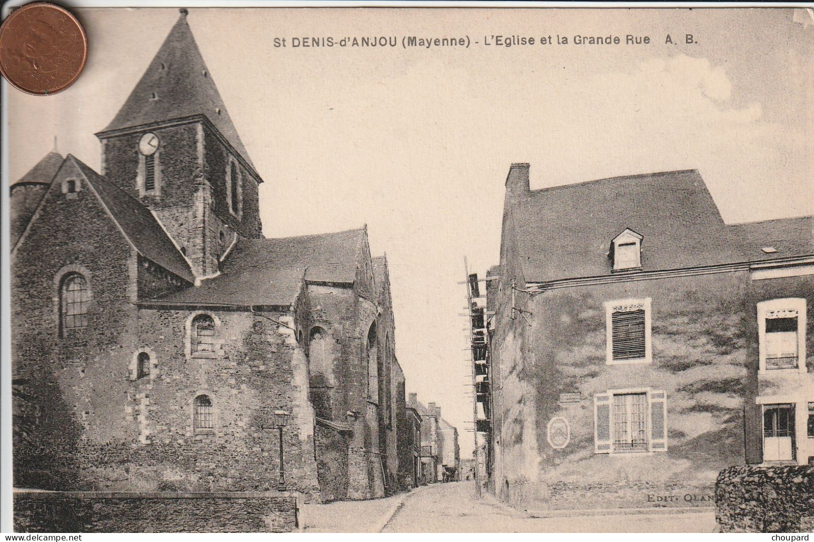 53 - Carte Postale Ancienne De  SAINT DENIS D'ANJOU  L'Eglise Et La Grande Rue - Autres & Non Classés