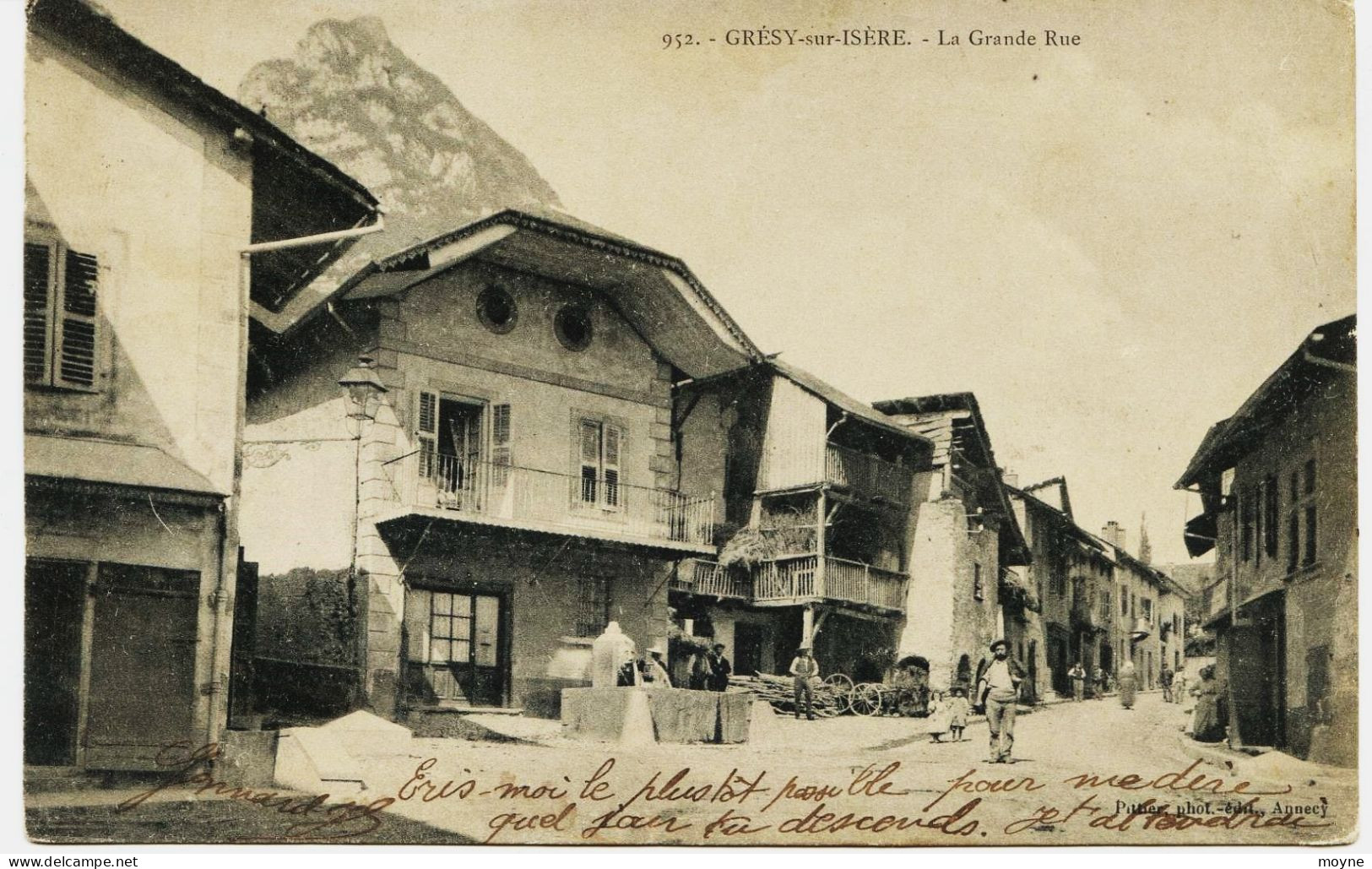 8406 - Savoie -  GRESY Sur ISERE  : La Grande Rue , La Fontaine Et Les Habitants  -  Circulée En 1905 - Gresy Sur Isere