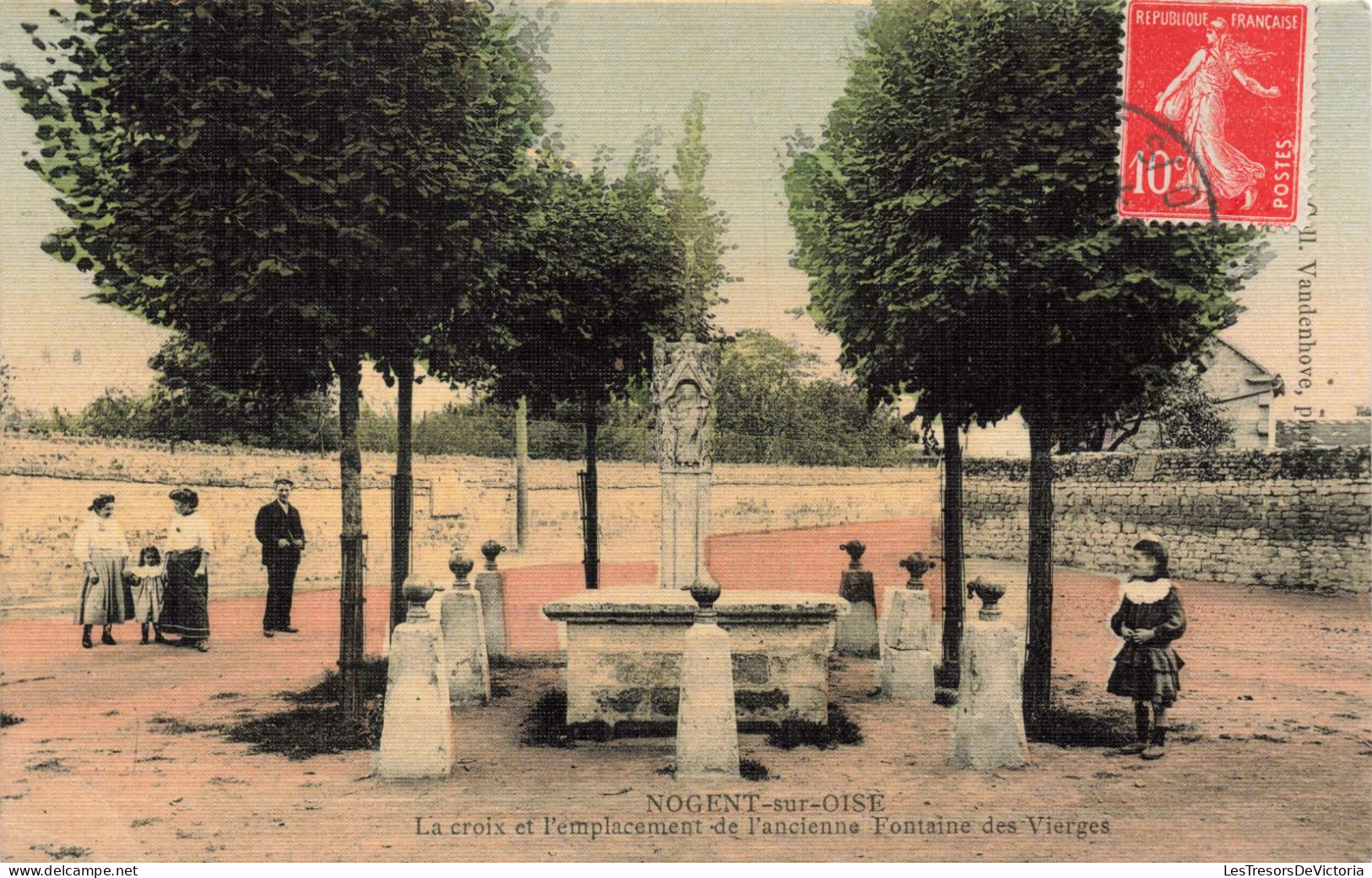 FRANCE - Nogent Sur Oise - La Croix Et L'emplacement De L'ancienne Fontaine Des Vierges - Carte Postale Ancienne - Nogent Sur Oise