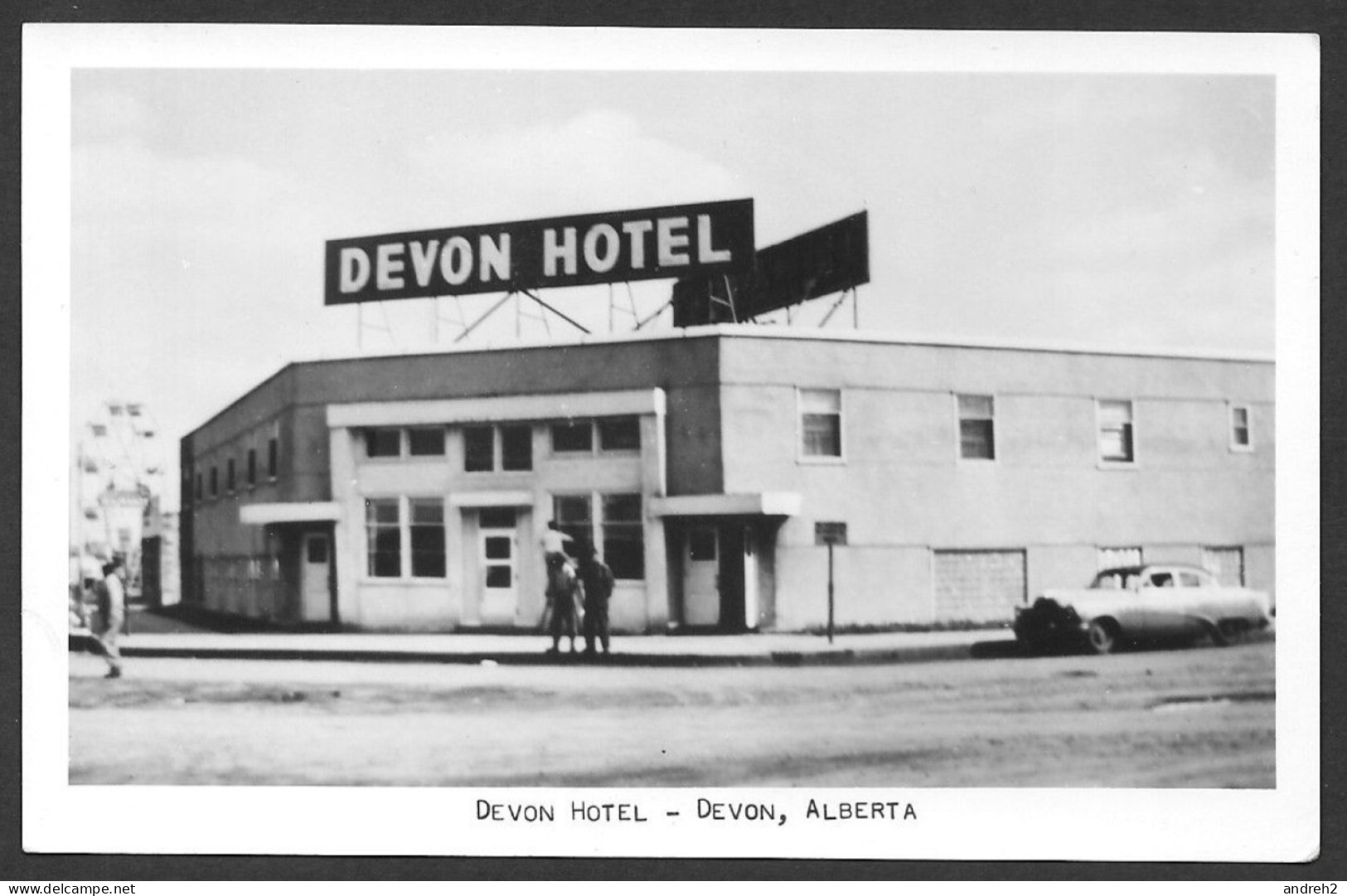 Devon  Alberta - Devon Hotel - Carte Photo - Le Dos De La Carte Postale Est Très Pale - Back Postcard Is Very Pale - Sonstige & Ohne Zuordnung