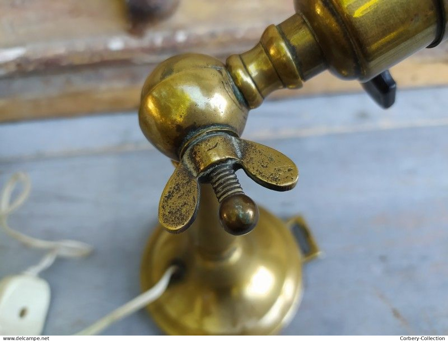 Ancienne Applique Pied de Lampe Laiton Inclinable Design.