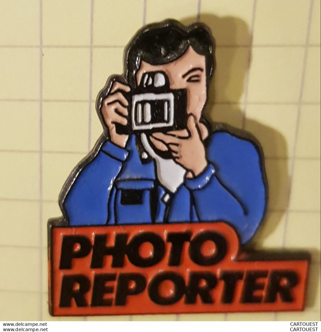 PINS PIN'S  PHOTOGRAPHIE * PHOTO REPORTER - Homme - Appareil Photo - Photographie