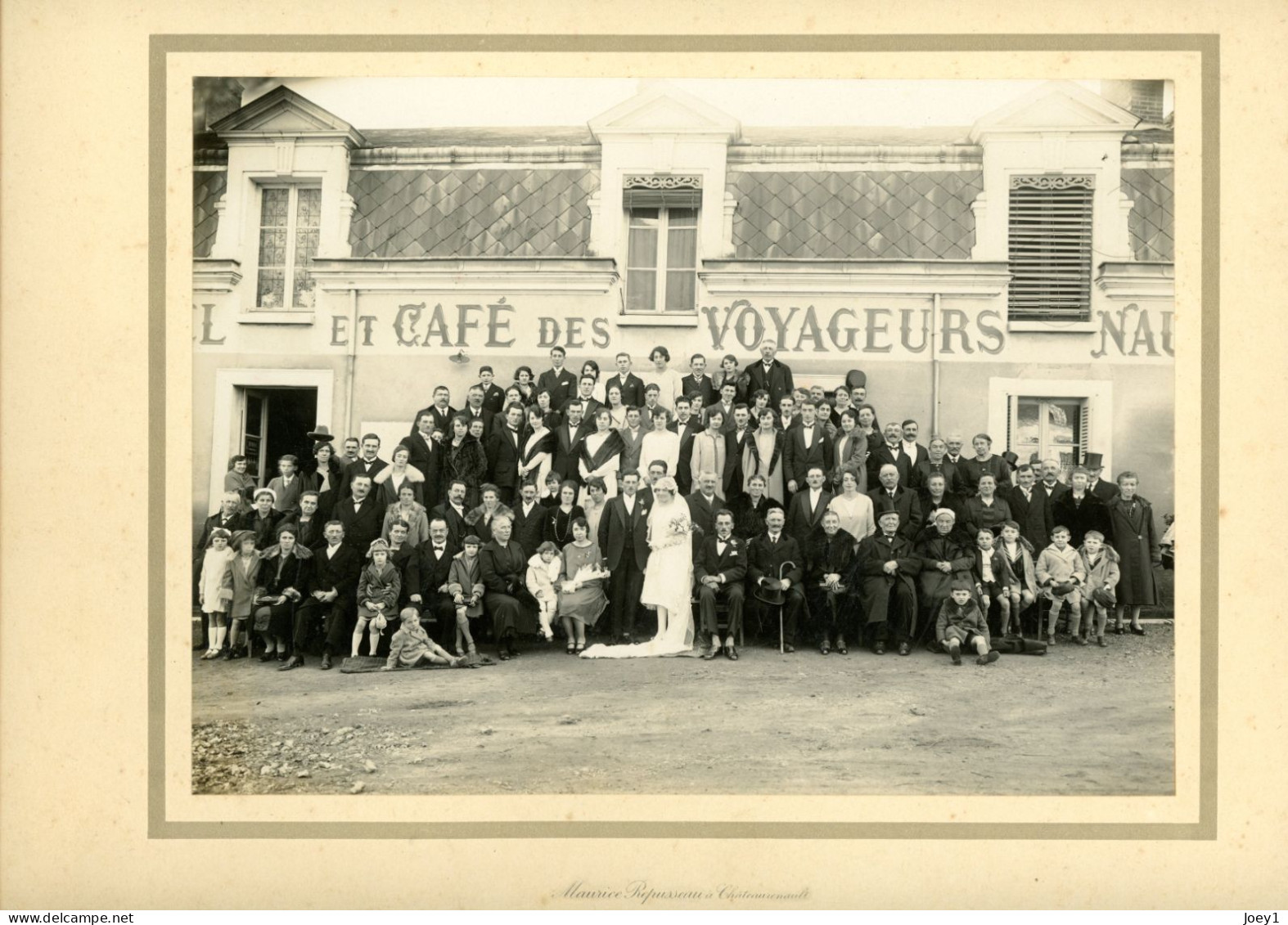 Photo De Maurice Repusseau D Un Mariage Au Café Des Voyageurs, Chateau-Renault - Anonymous Persons