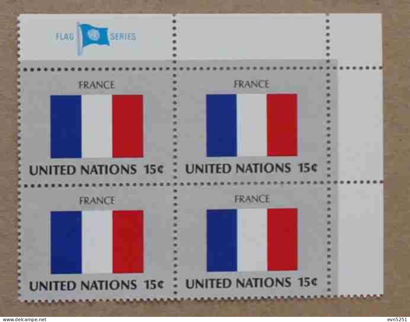 Ny80-02 : Nations-Unies (N-Y) - Drapeaux Des Etats Membres De L'ONU, France Avec Une Vignette "FLAG SERIES" - Neufs