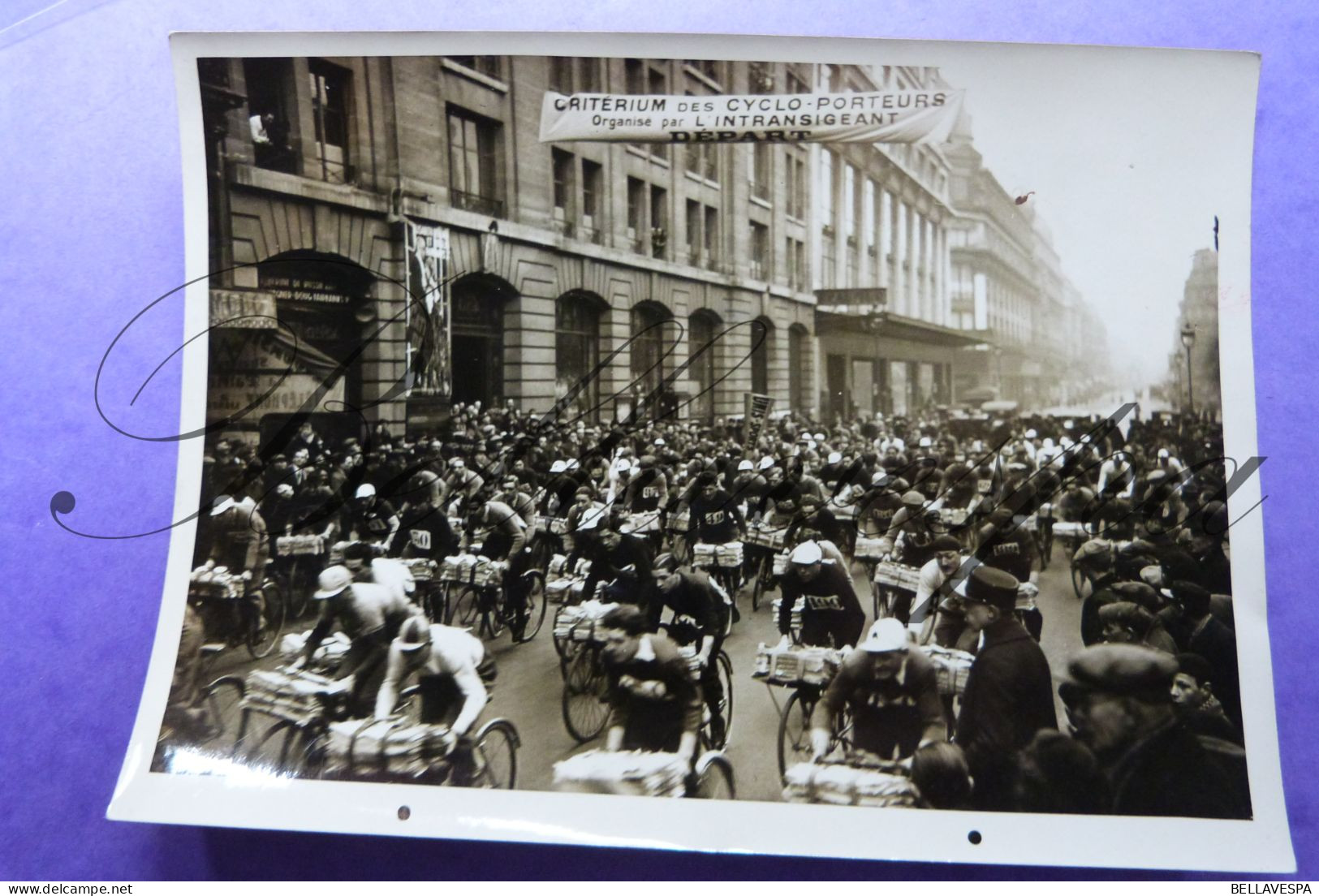 Criterium Des CYCLO-PORTEURS " L'INTRANSIGEANT"  Belgische Ploeg  Le Départ Start Van De Koers .   Photo De  Presse - Sport