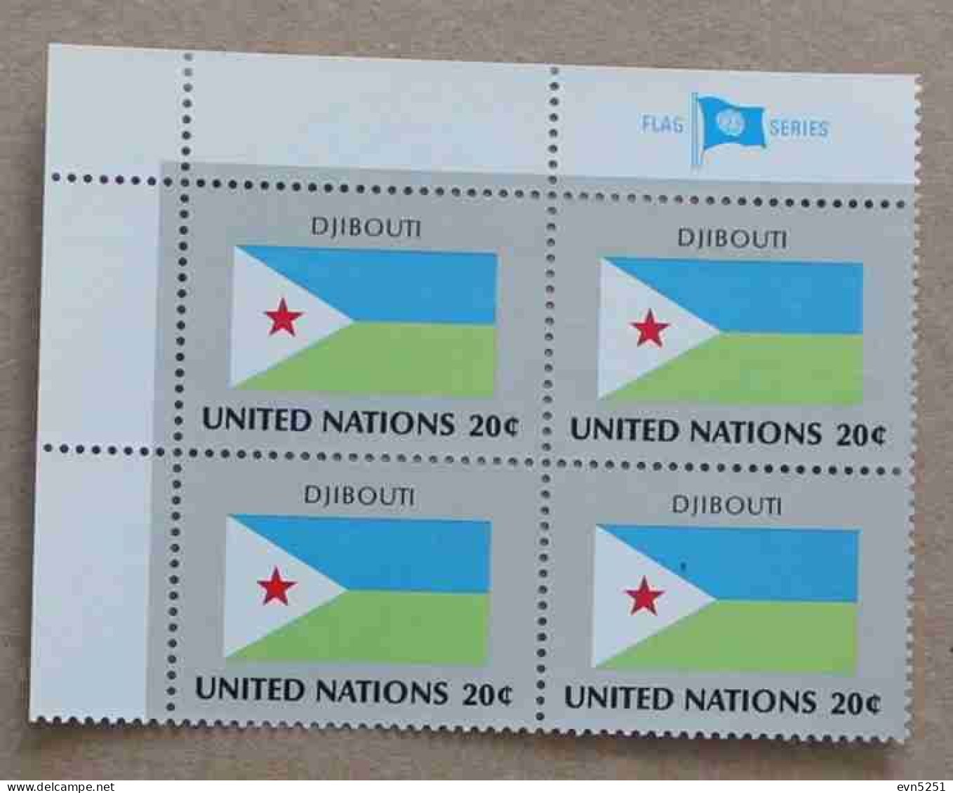 Ny81-01 : Nations-Unies (N-Y) - Drapeaux Des Etats Membres De L'ONU (II) , Djibouti Avec Une Vignette "FLAG SERIES" - Neufs