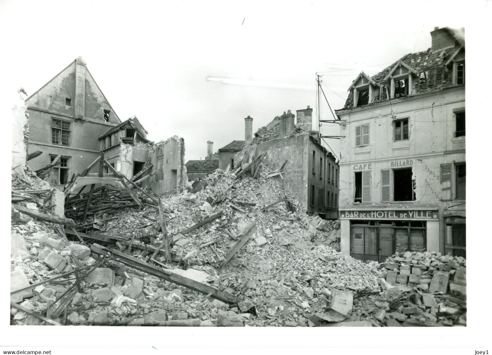 Photo Bombardement De Mantes En 1944,photographe R.Noel Format 13/18 - Krieg, Militär