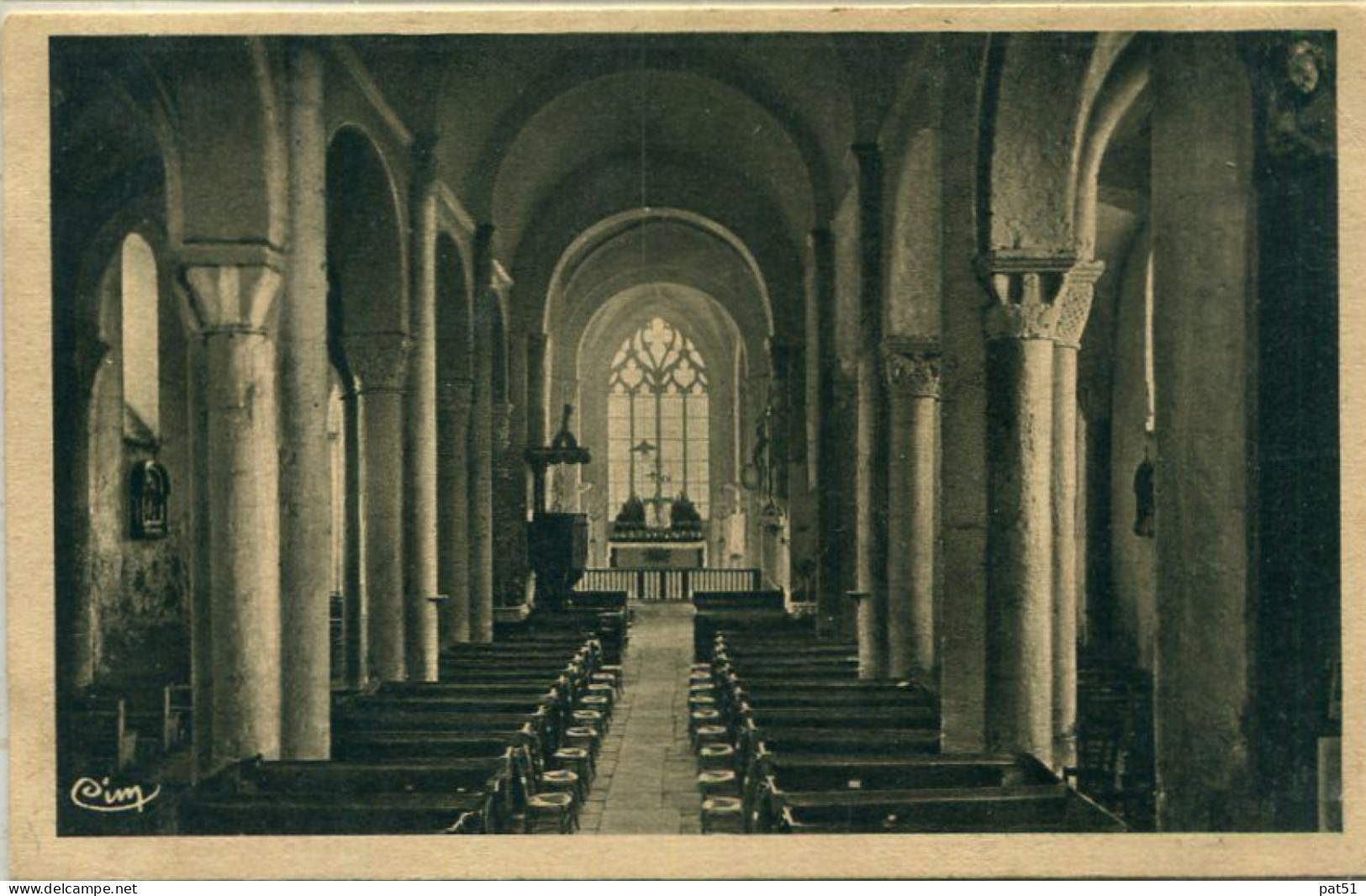 79 - Champdeniers : Intérieur De L' Eglise - Champdeniers Saint Denis