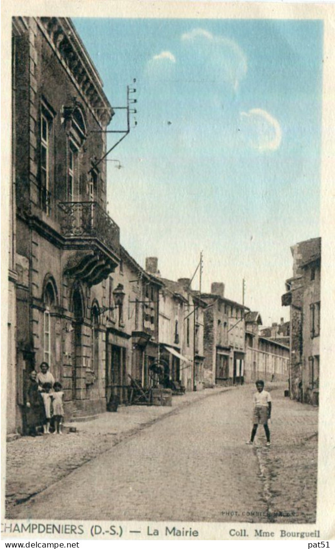 79 - Champdeniers : La Mairie - Champdeniers Saint Denis