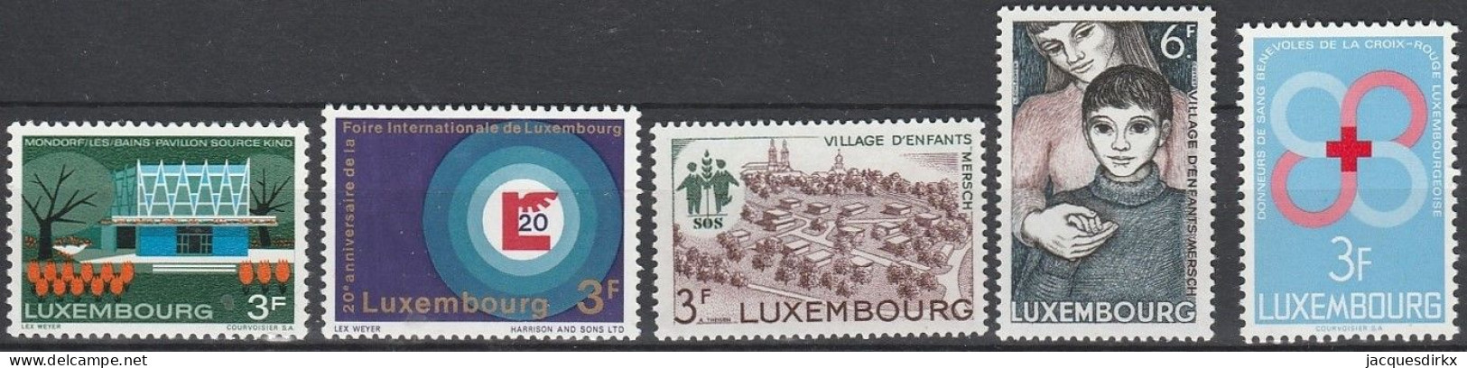 Luxembourg    .   Y&T     .    5 Timbres      .    **      .      Neuf Avec Gomme Et SANS Charnière - Unused Stamps