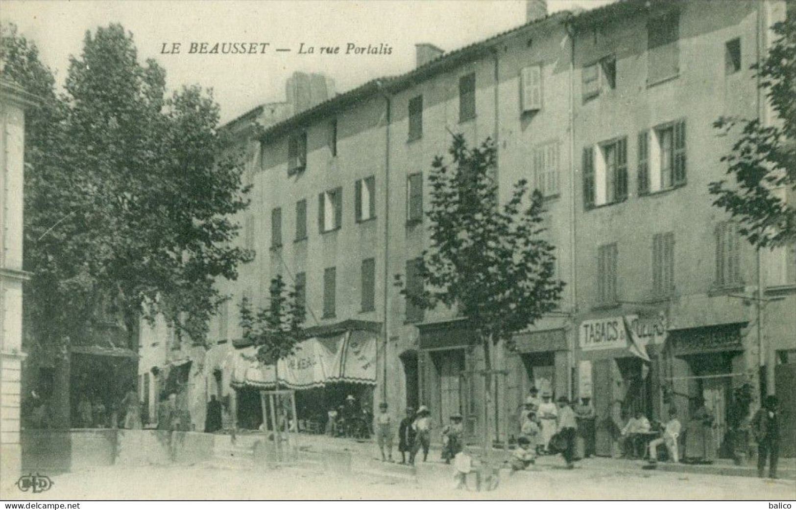 83 - Le Beausset, La Rue Portalis - Tabacs - Le Beausset
