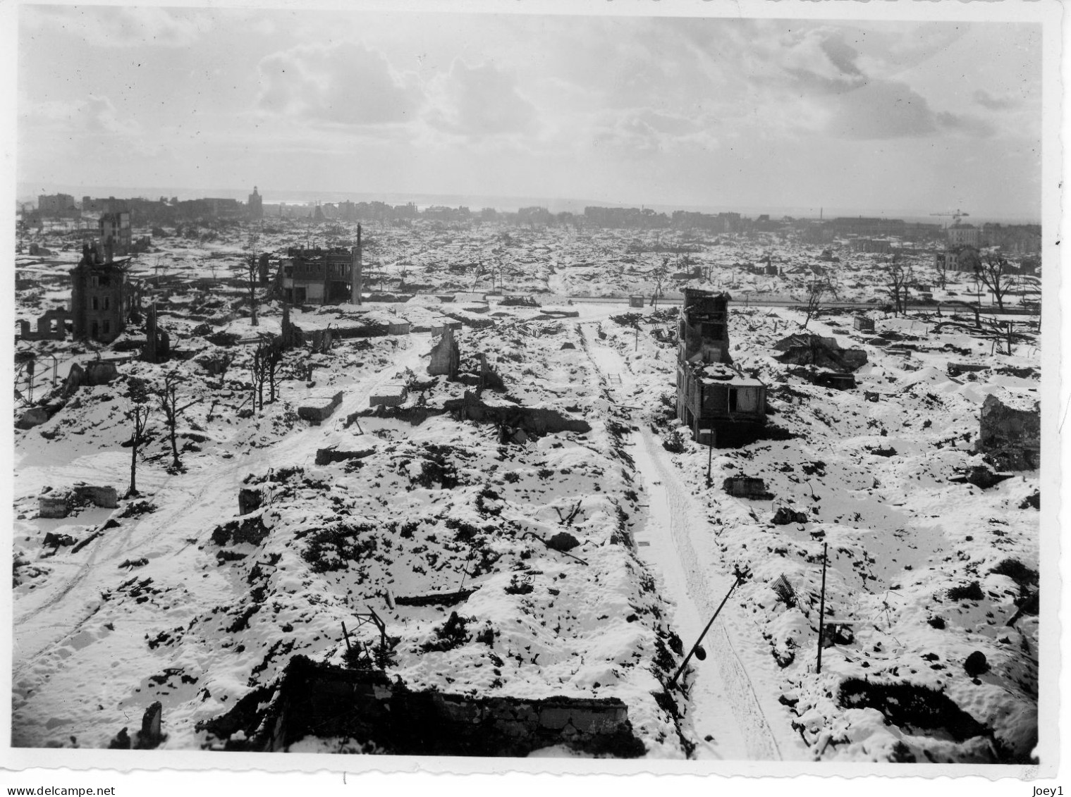 Photo Le Havre Bombardé 1944,photographe Gilbert Fernez,format 13/18 - War, Military