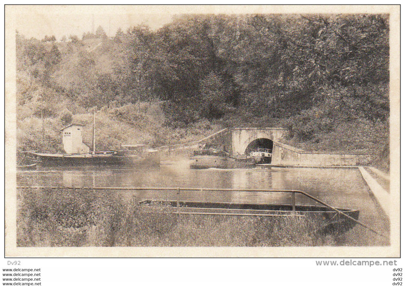 MEURTHE ET MOSELLE FOUG VOUTE DU CANAL - Foug