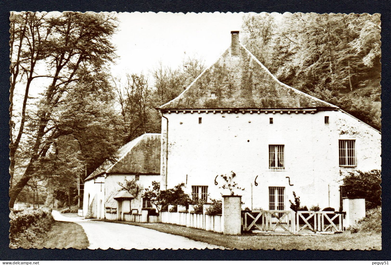 Buzenol (Etalle). Maison Forte Du Maître Des Forges De Montauban (1662). - Etalle