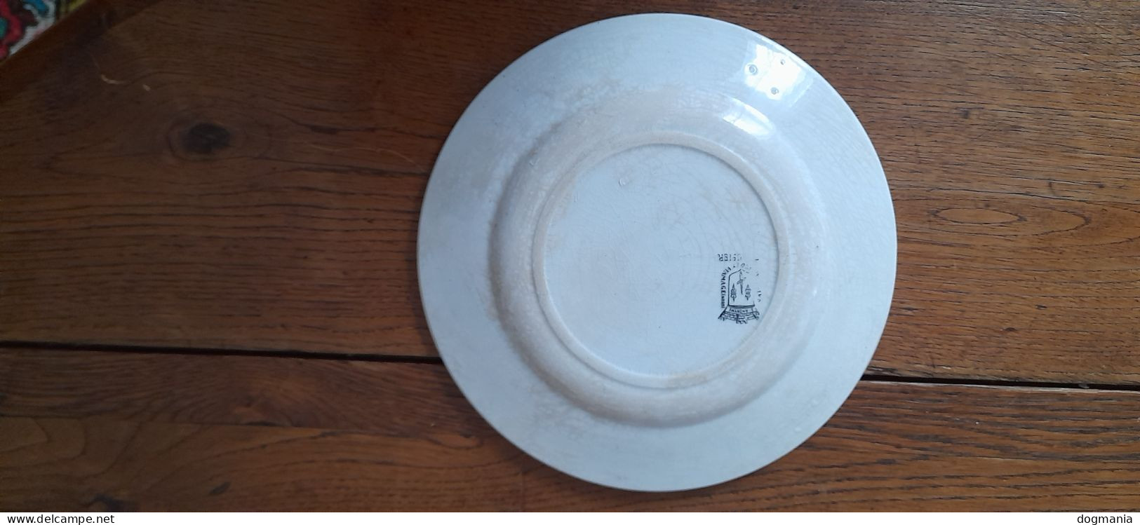 ASSIETTE PARLANTE SAINT AMAND N°12 LES PREMIERS GALONS - Plates