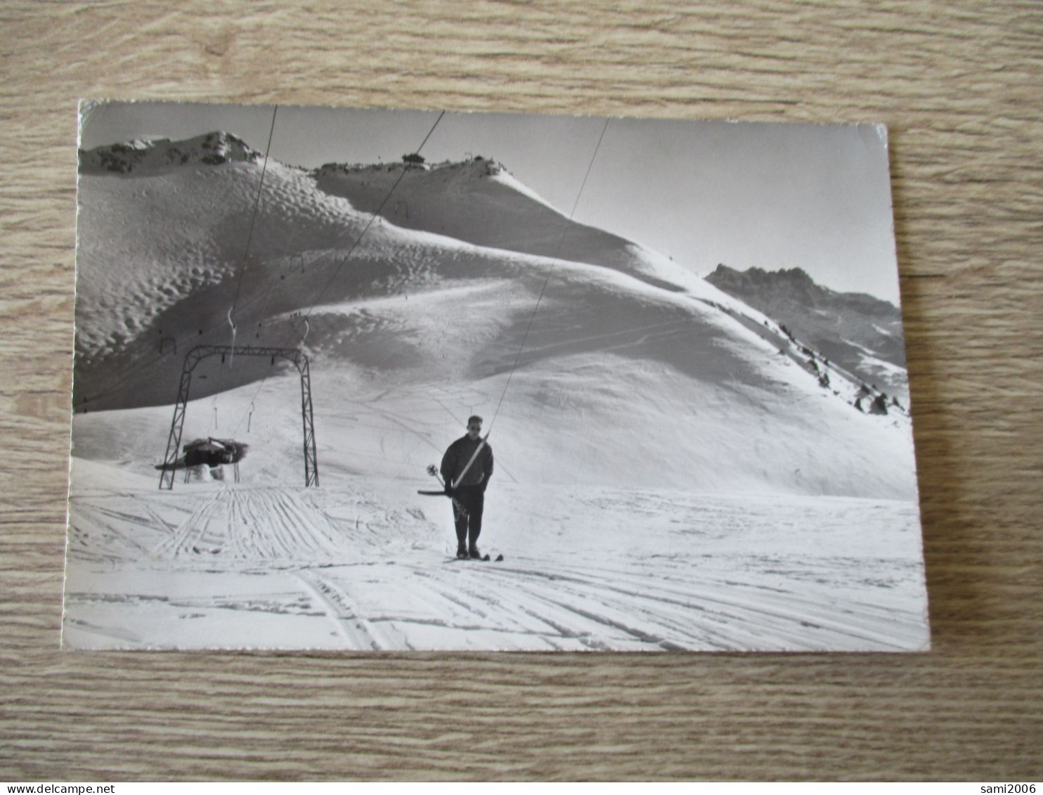 CPA PHOTO SUISSE LEYSIN LES TELESKIS D'AI A CHAUX DE MONT ET BERNEUSE SKIEUR - La Chaux