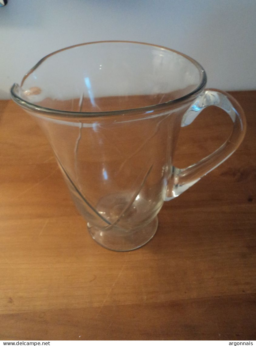 CARAFE D'EAU EN CRISTAL - Carafes