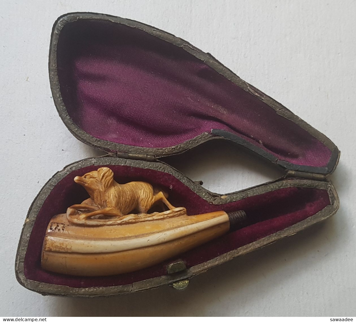 ACCESSOIRE - FUMEUR - FUME CIGARETTES - PORTE CIGARETTES - ETUI - ECUME  - SCULTURE CHIEN - FRANCE - 50 Mm - Zigarettenhalter U. -spitzen