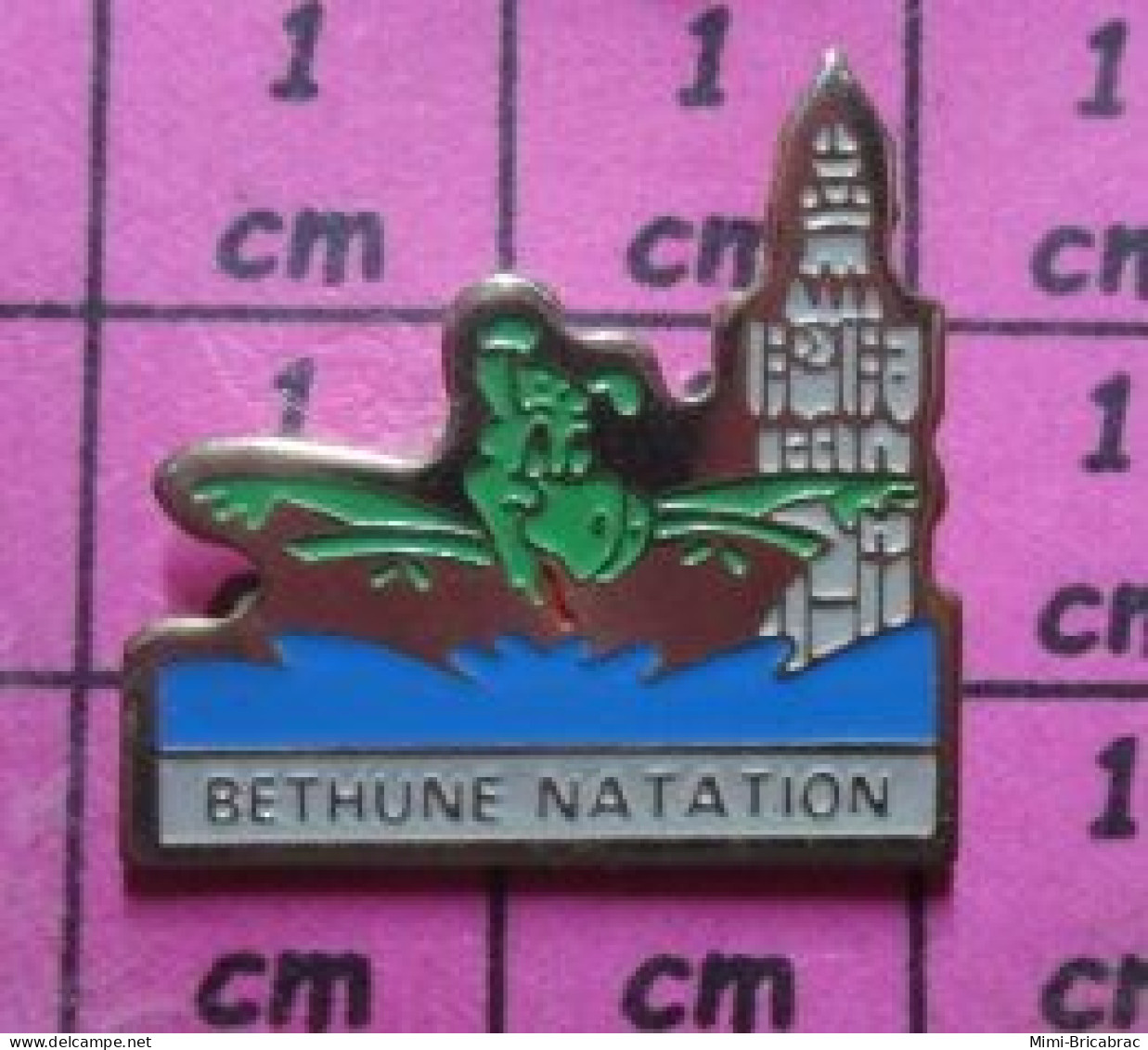 516B Pin's Pins / Beau Et Rare / SPORTS / NATATION CLUB BETHUNE BEFFROI - Natation