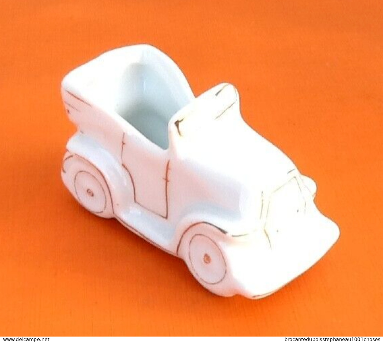 Vide-poche Forme Voiture   Porcelaine Blanche Avec Dorure - Other & Unclassified