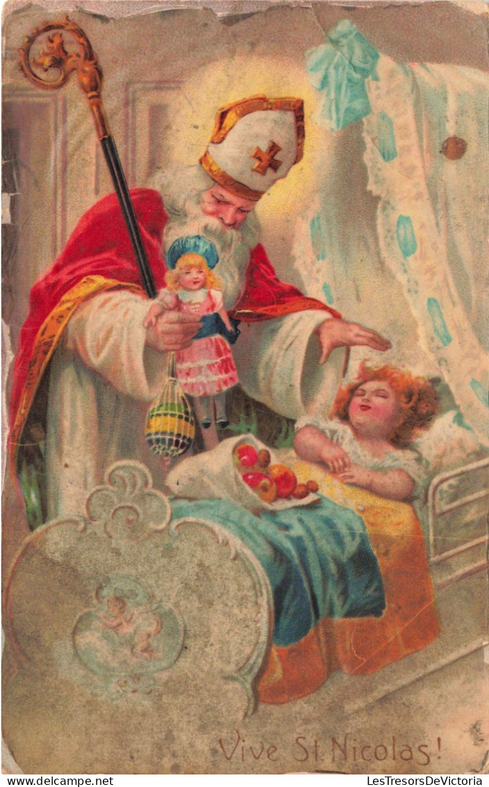 FÊTES ET VOEUX -  Saint Nicolas - Saint Nicolas Offrant Une Poupée à La Petite Fille - Colorisé - Carte Postale Ancienne - Sinterklaas
