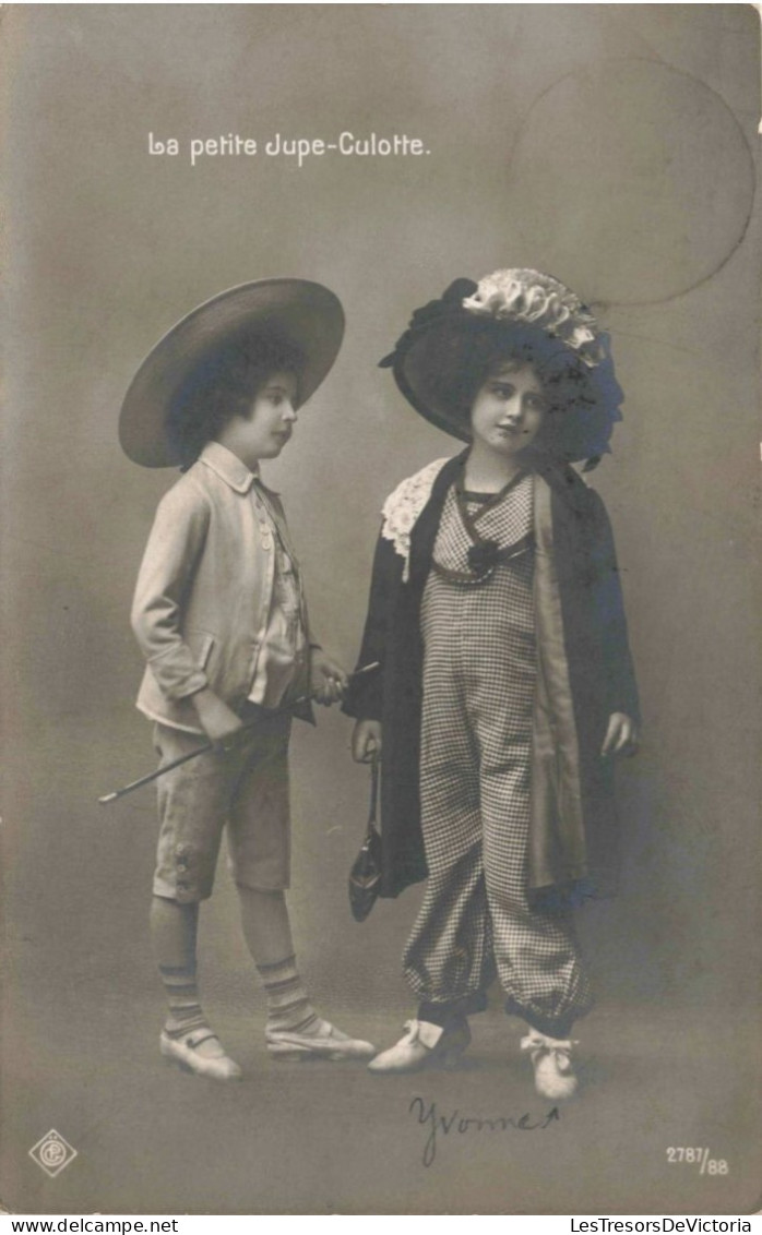 ENFANTS - Portrait - La Petite Jupe Culotte - Carte Postale Ancienne - Abbildungen