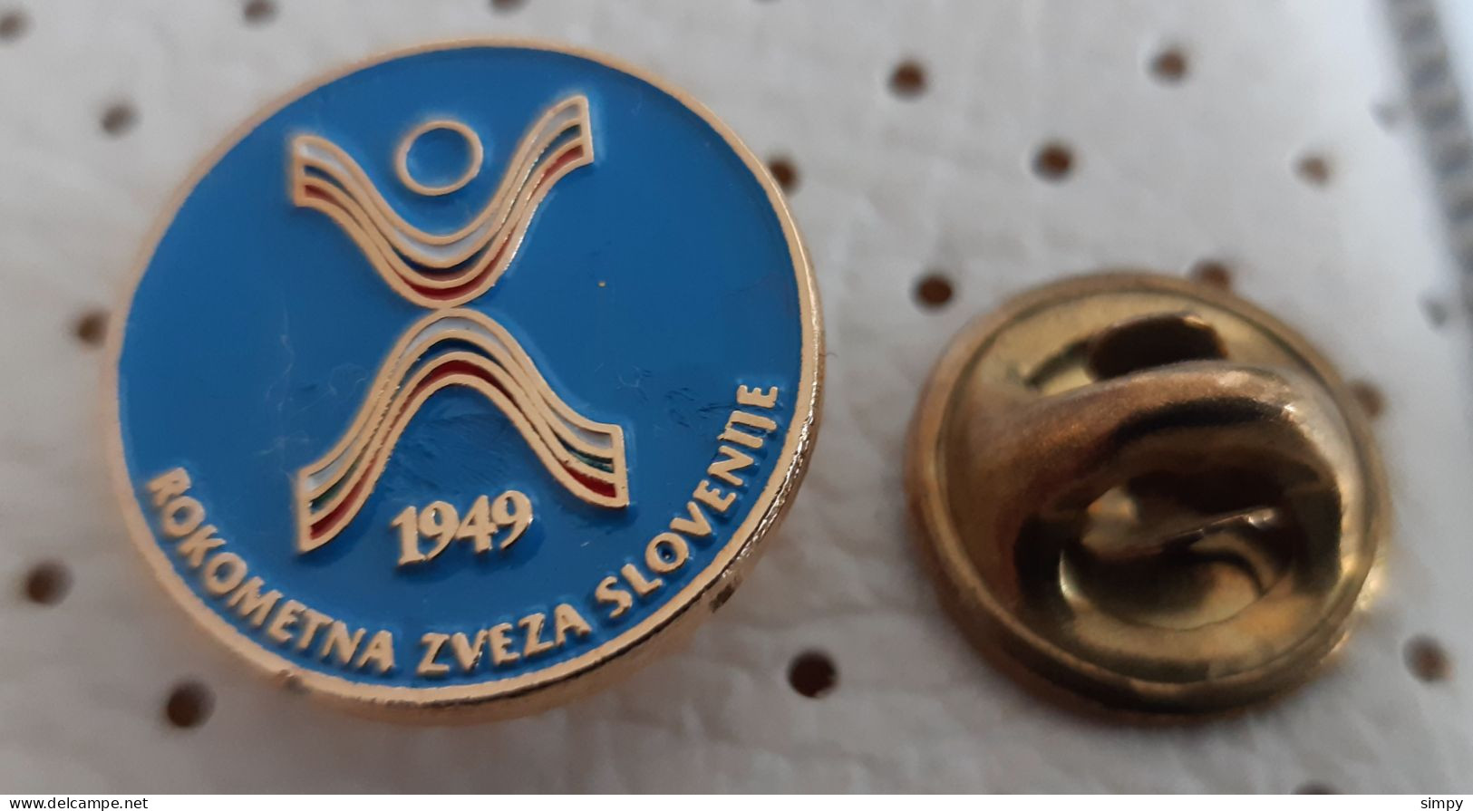 Handball Federation Of Slovenia 1949 Old Logo  Pin - Handball