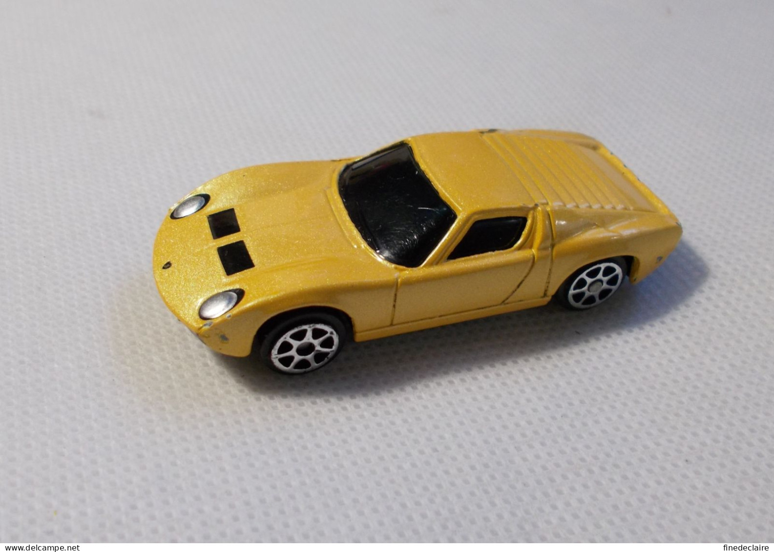 Voiture - 1966 Lamborghini Miura - Ech: 1/64 -  N° 12120 - Maisto - Jaune - 70 Mm - Maisto