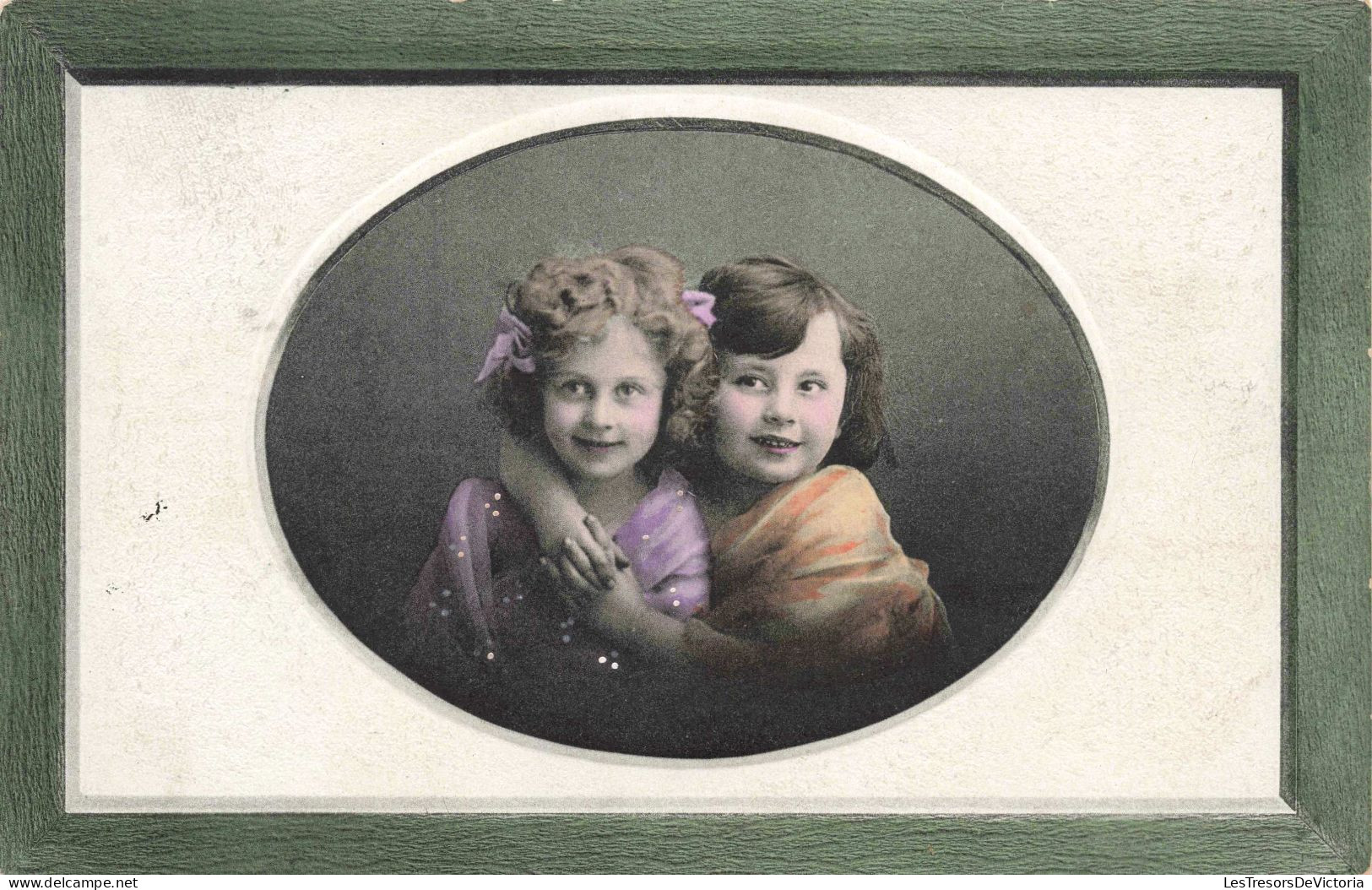 ENFANTS - Deux Enfants - Portrait - Médaillon - Colorisé -  Carte Postale Ancienne - Portraits