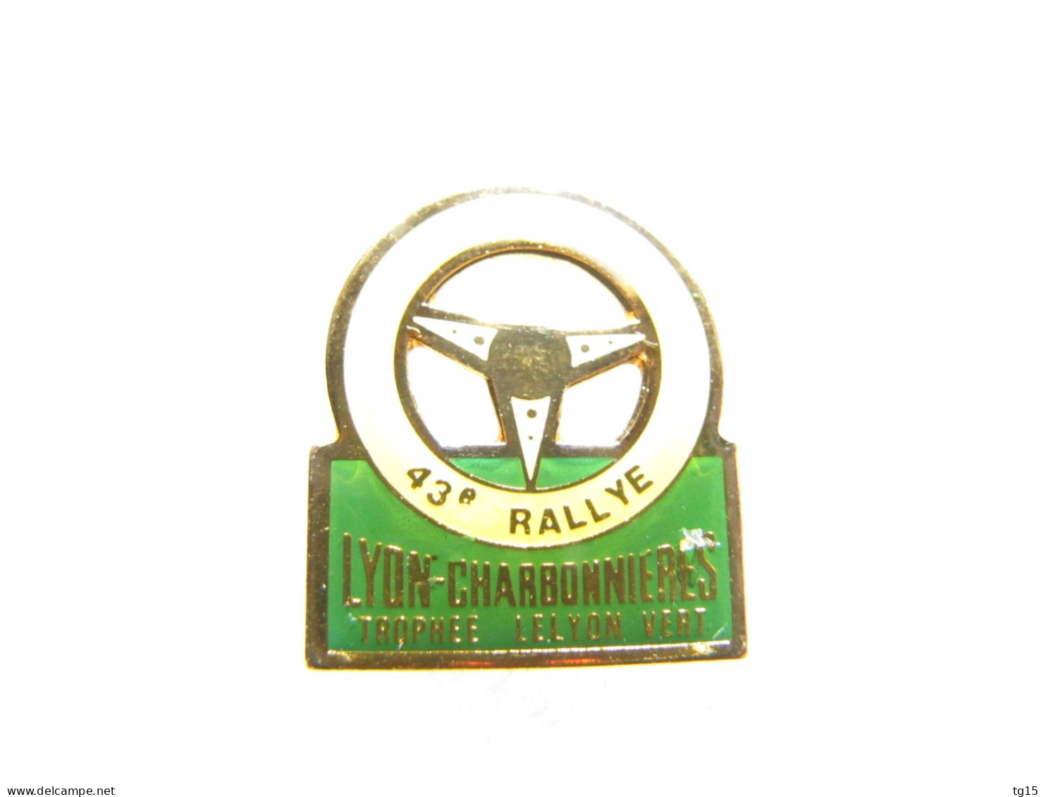 PIN'S    RALLYE LYON  CHARBONNIÈRES - Rallye