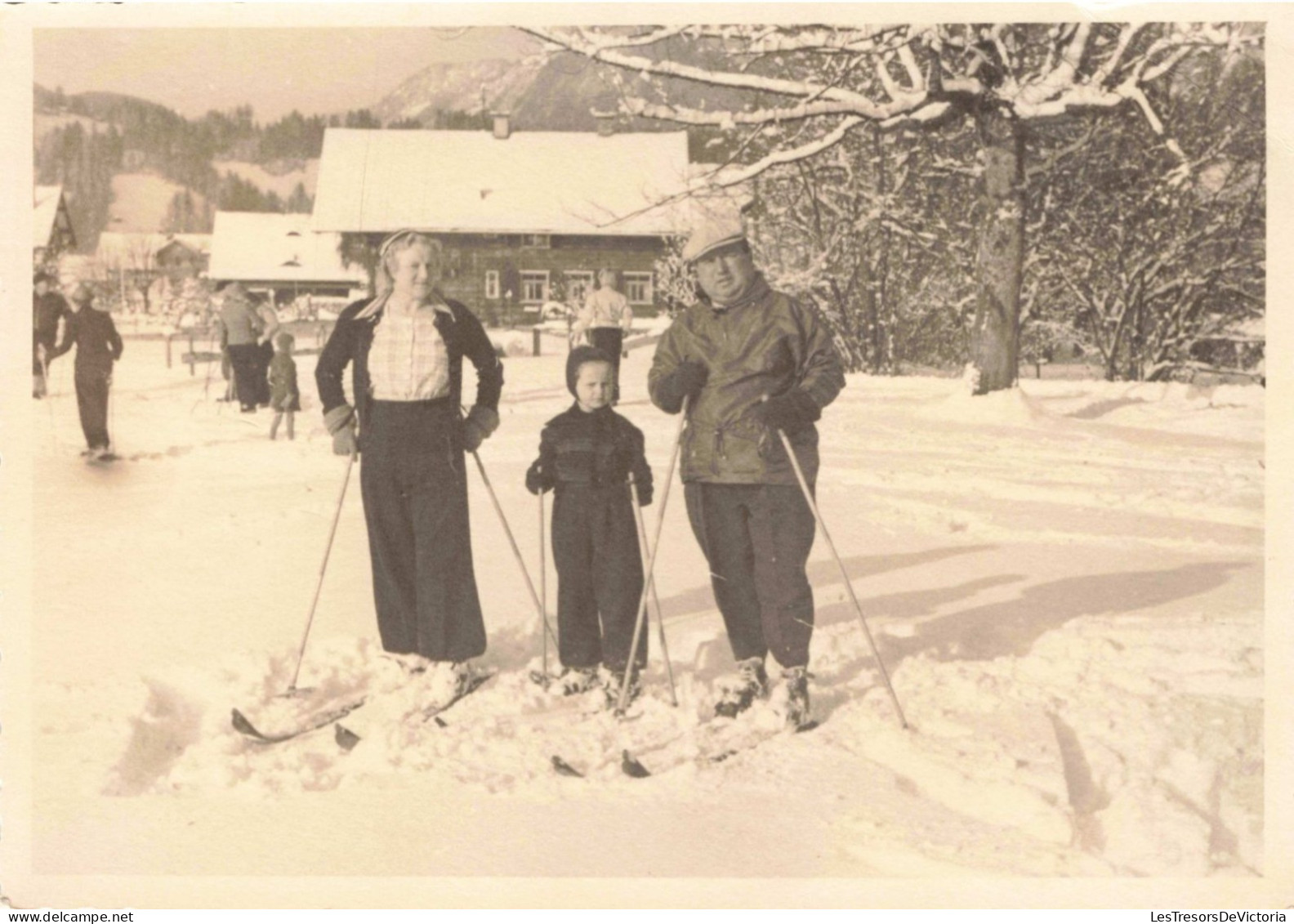 CARTE PHOTO - Photo De Famille - Ski - Carte Postale Ancienne - Fotografie