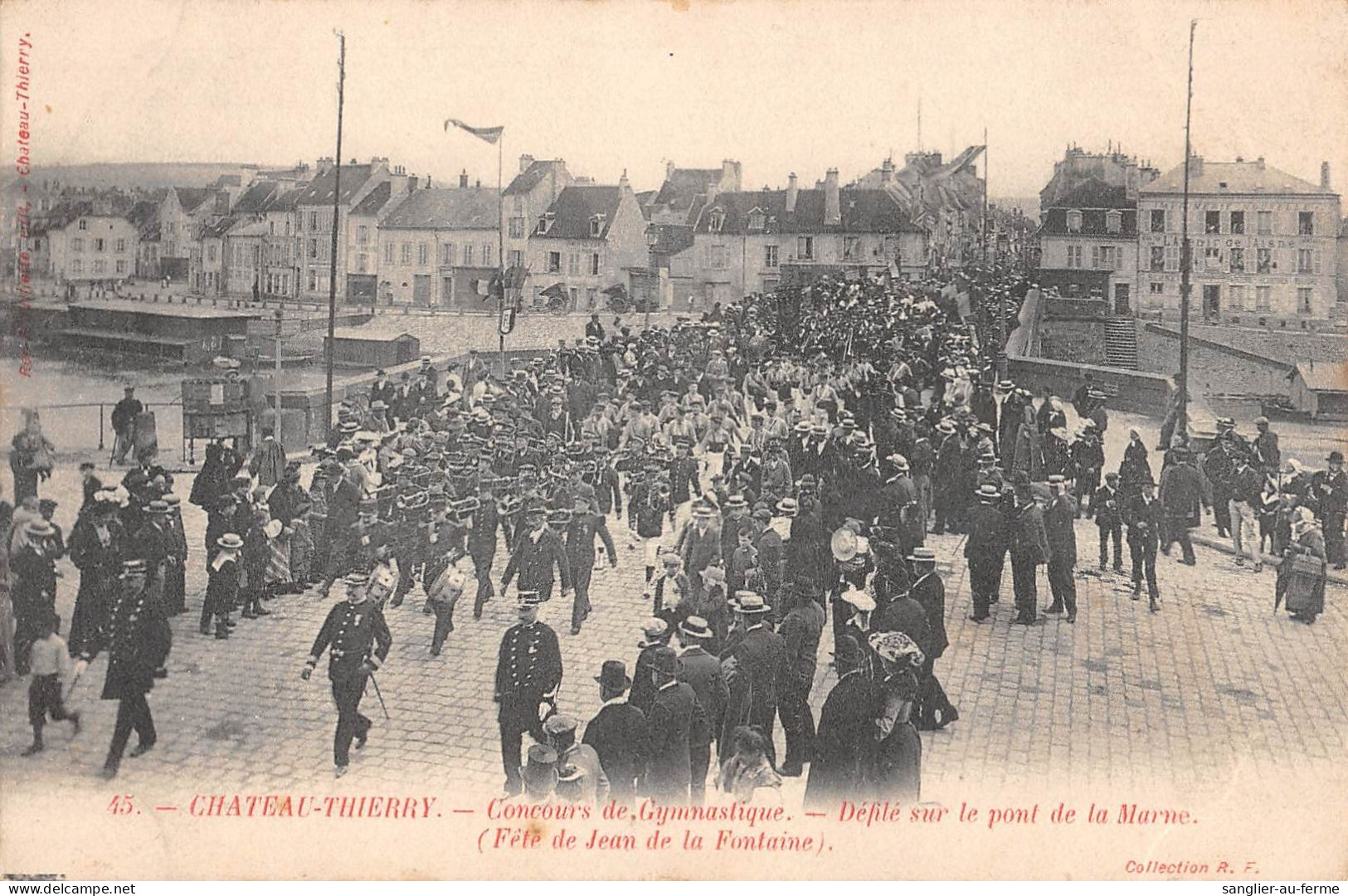 CPA 02 CHATEAU THIERRY / CONCOURS DE GYMNASTIQUE / DEFILE SUR LE PONT DE LA MARNE / FETE DE JEAN DE LA FONTAINE - Chateau Thierry