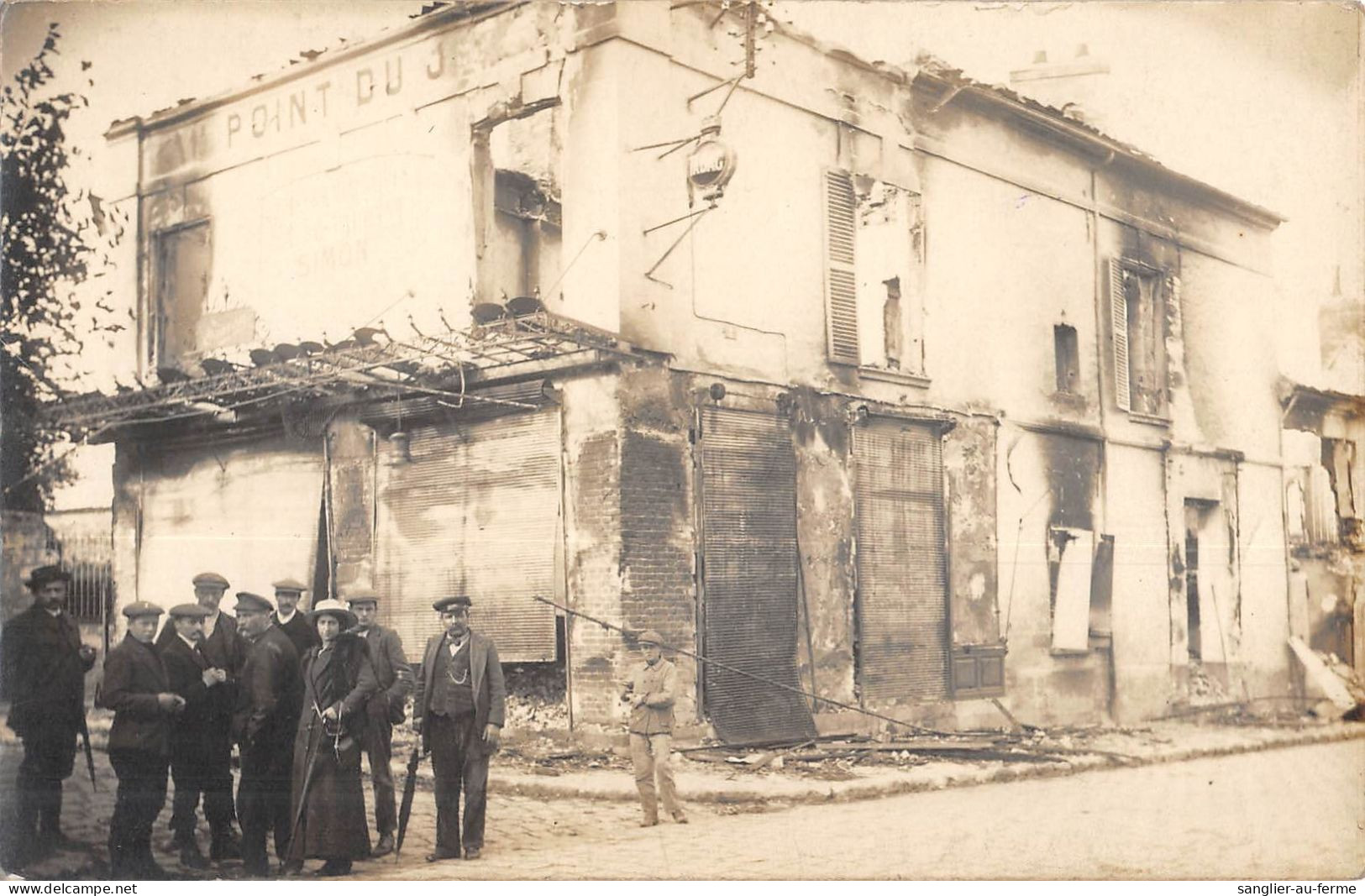 CPA 60 SENLIS / CARTE PHOTO / DEVANT LE POINT DU JOUR / BOMBARDEMENT DE SENLIS 3 SEPTEMBRE 1914 - Altri & Non Classificati