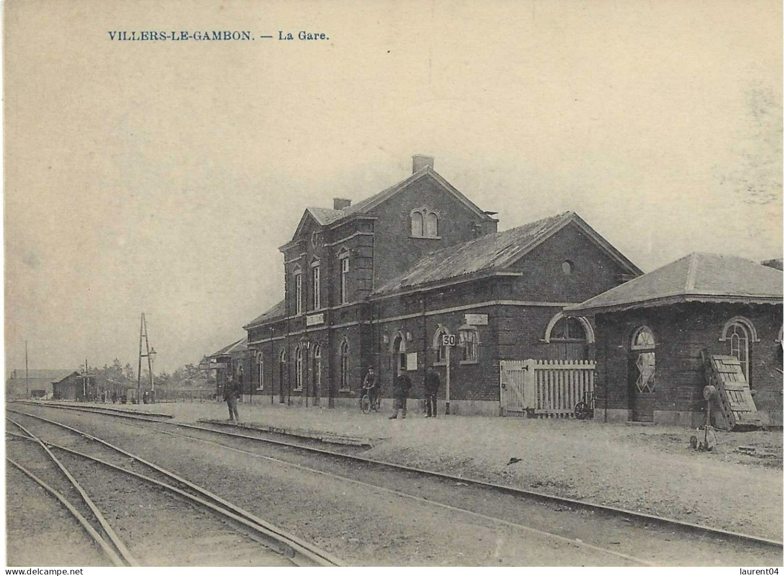 PHILIPPEVILLE. VILLERS LE GAMBON. LA GARE. ANIMATION. - Philippeville