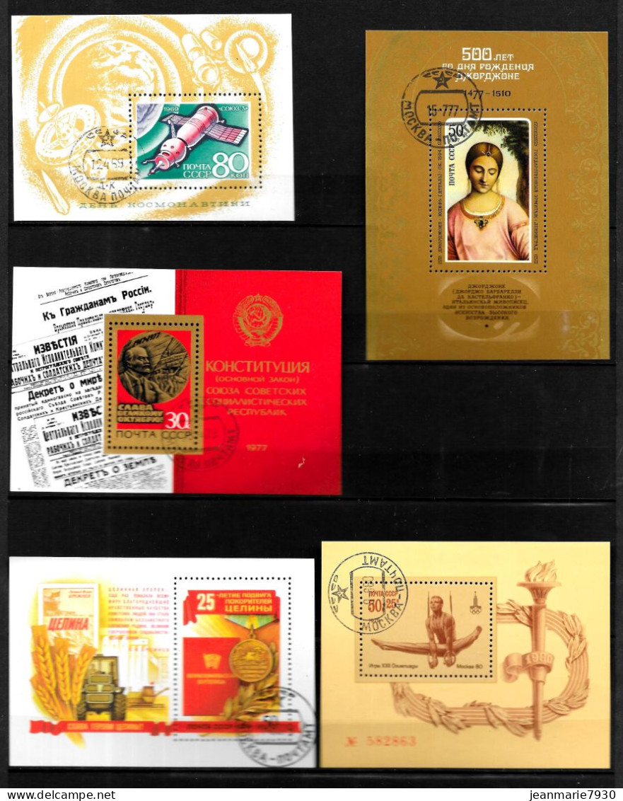 Z293 - RUSSIE - URSS - LOT DE 26 BLOCS OBLITERES ; 1 LIVRET ; 84 TIMBRES et 25 DOCUMENTS