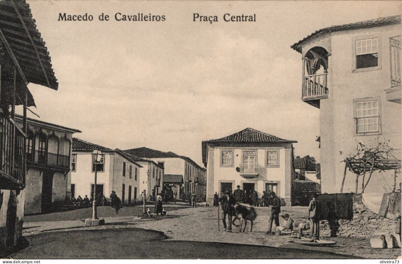 MACEDO DE CAVALEIROS - Praça Central - PORTUGAL - Bragança