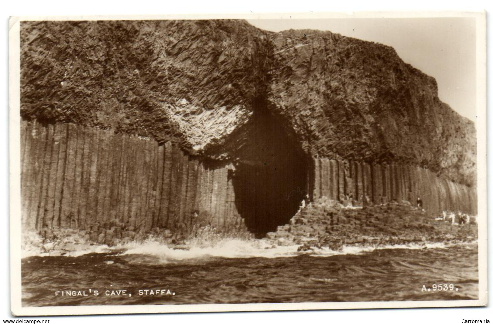 Fingal's Cave - Staffa - Bute