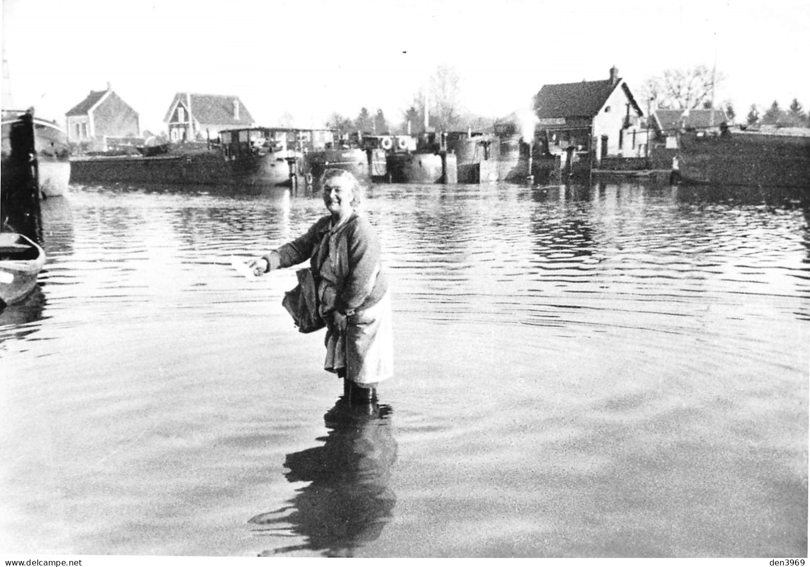 LONGUEIL-ANNEL (Oise) - Inondations Décembre 1965 - Distribution Du Courrier - Factrice, Péniches - Tirage D'éditeur N&B - Longueil Annel